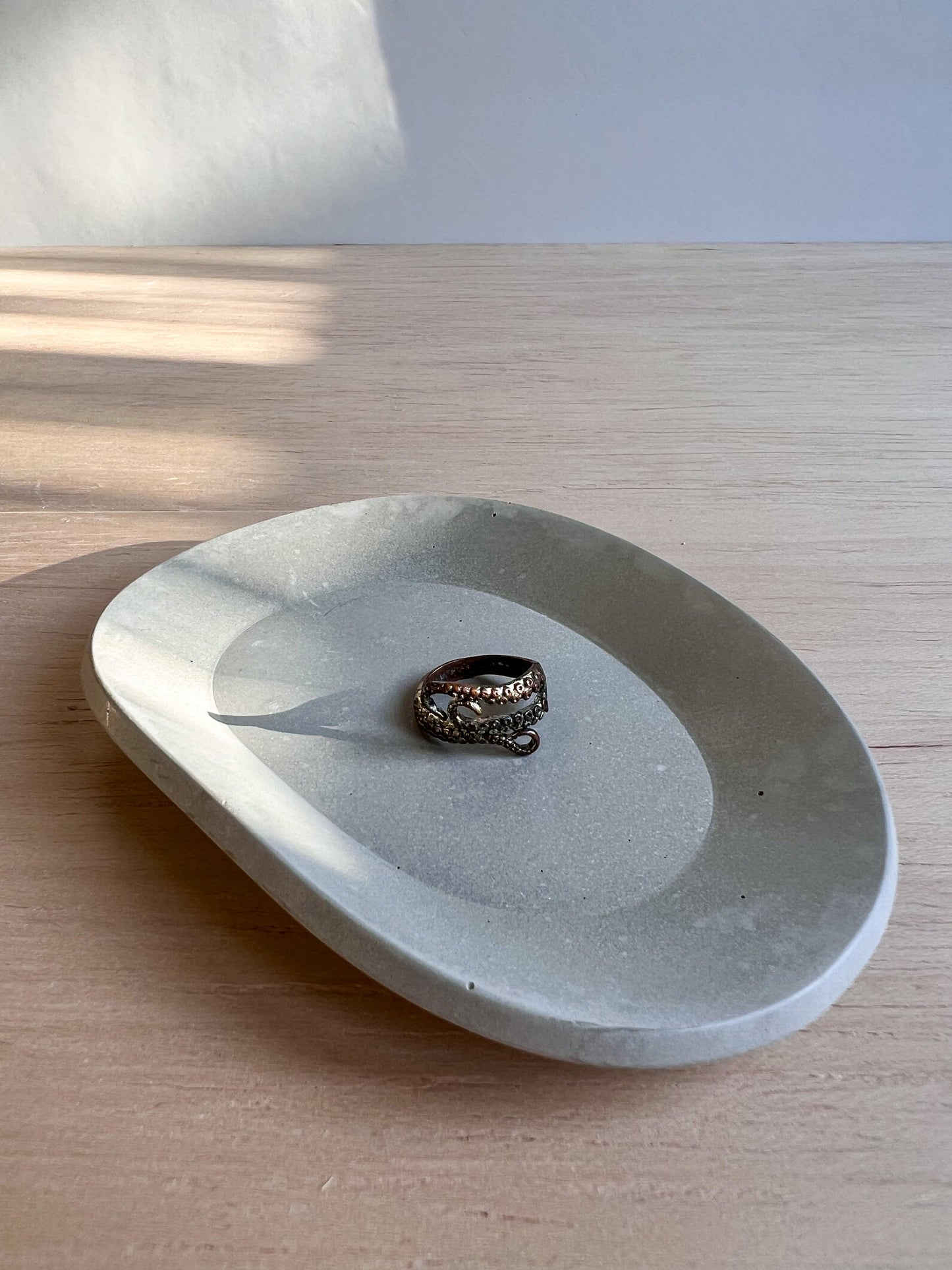 Oblong Concrete Tray, Trinket Dish, Jewelry Tray, Ring Holder, Tray Decor for Coffee Table, Modern Tray, Assymetrical Tray, Decor Tray