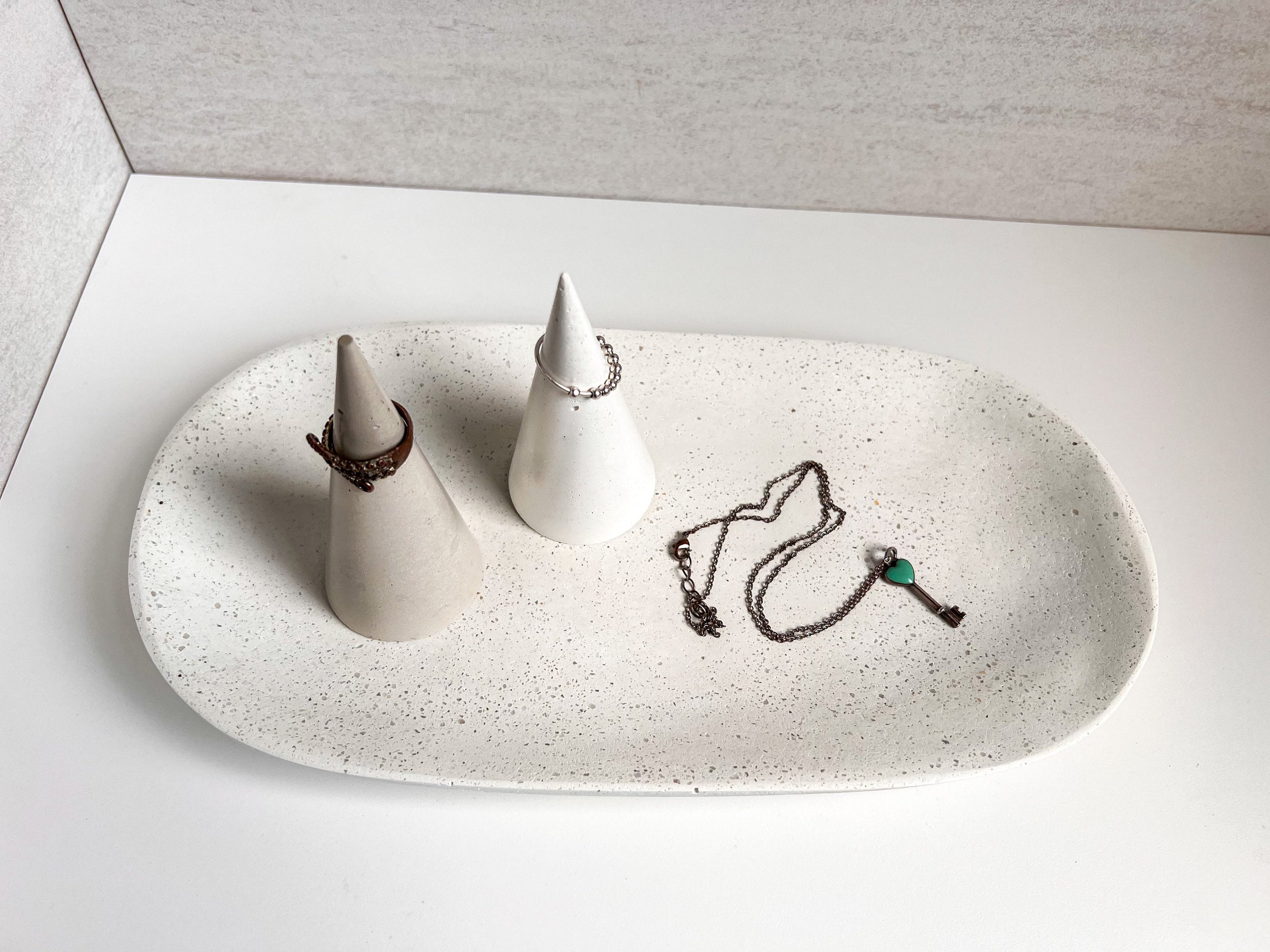 Large Oval Concrete Tray, Decorative Tray, Jewelry Display, Minimalist Cement Catchall, Table Decor, Scandi Organizer, Bathroom Bottle Tray