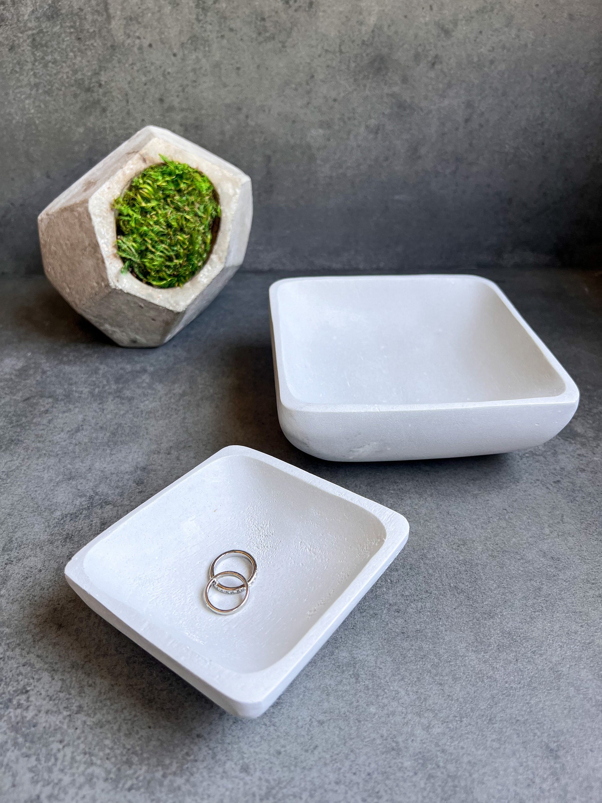 Square Concrete Bowl, Minimalist Bowl, Cement Catchall, Coffee Table Decor, Decorative Bowl, Entryway Tray, Modern White Bowl, Jewelry Dish