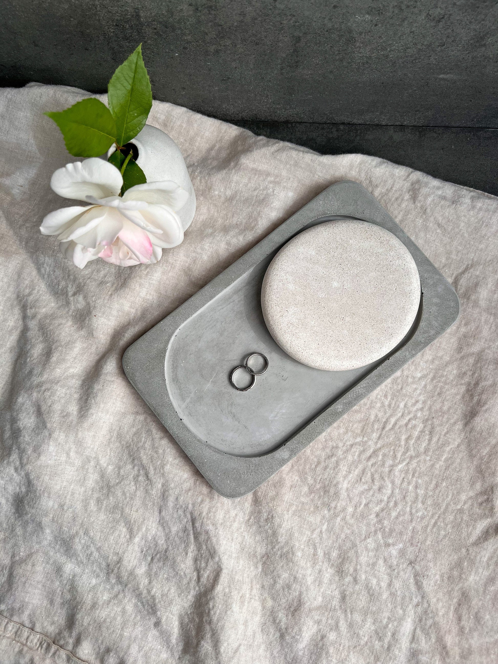 Large Concrete Tray, Decorative Trinket Tray, Minimalist Cement Catchall, Modern Table Accent, Rectangular Bottle Tray, Valet Tray, Japandi