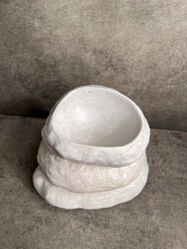 ROCK BOWL, Decorative Dish, Pebble Jewlery Display, Concrete River Stone, Cement Trinket Vessel, Japandi Decor, Entryway Stone Catchall