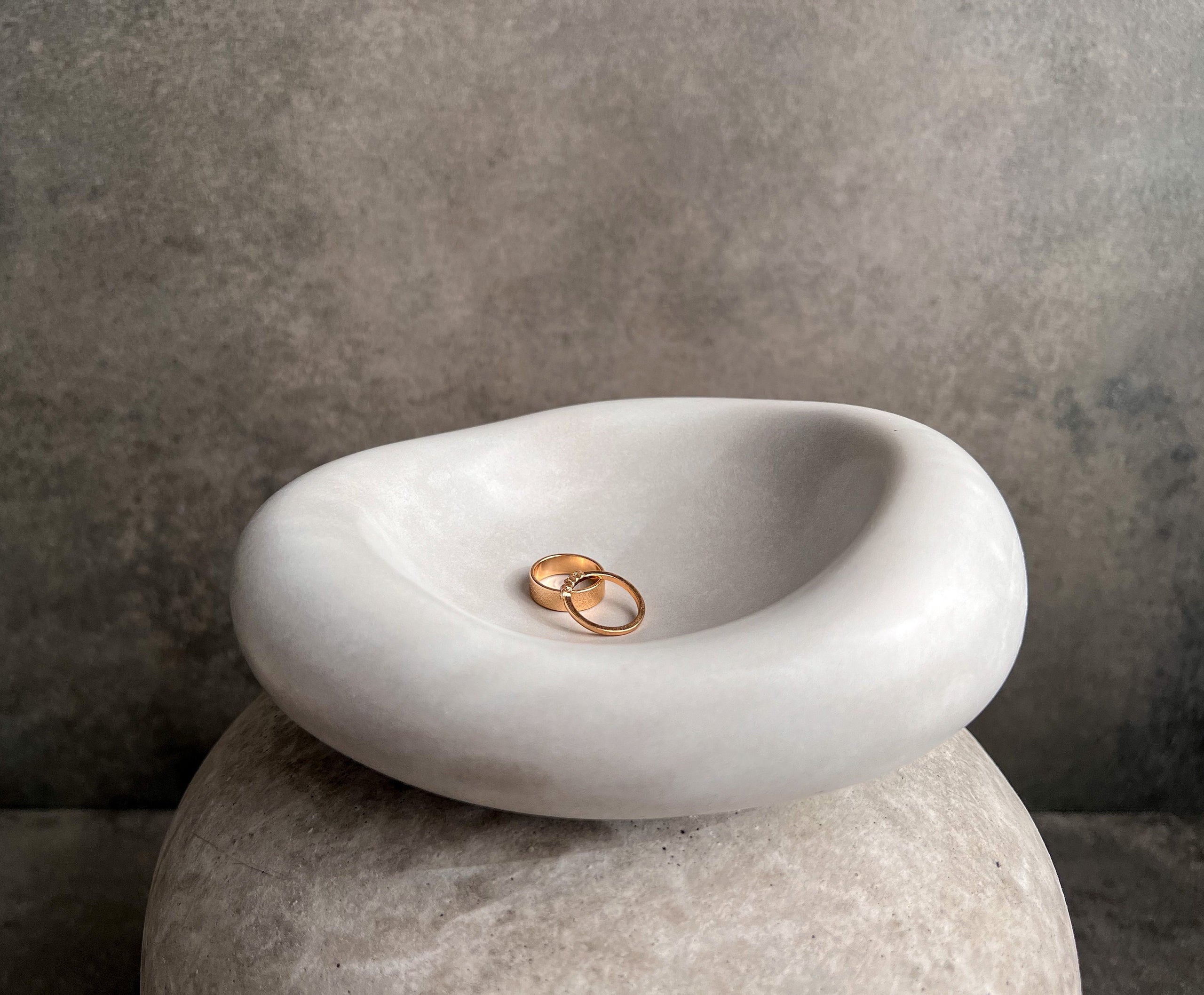 Bubble Concrete Tray - Asymmetrical