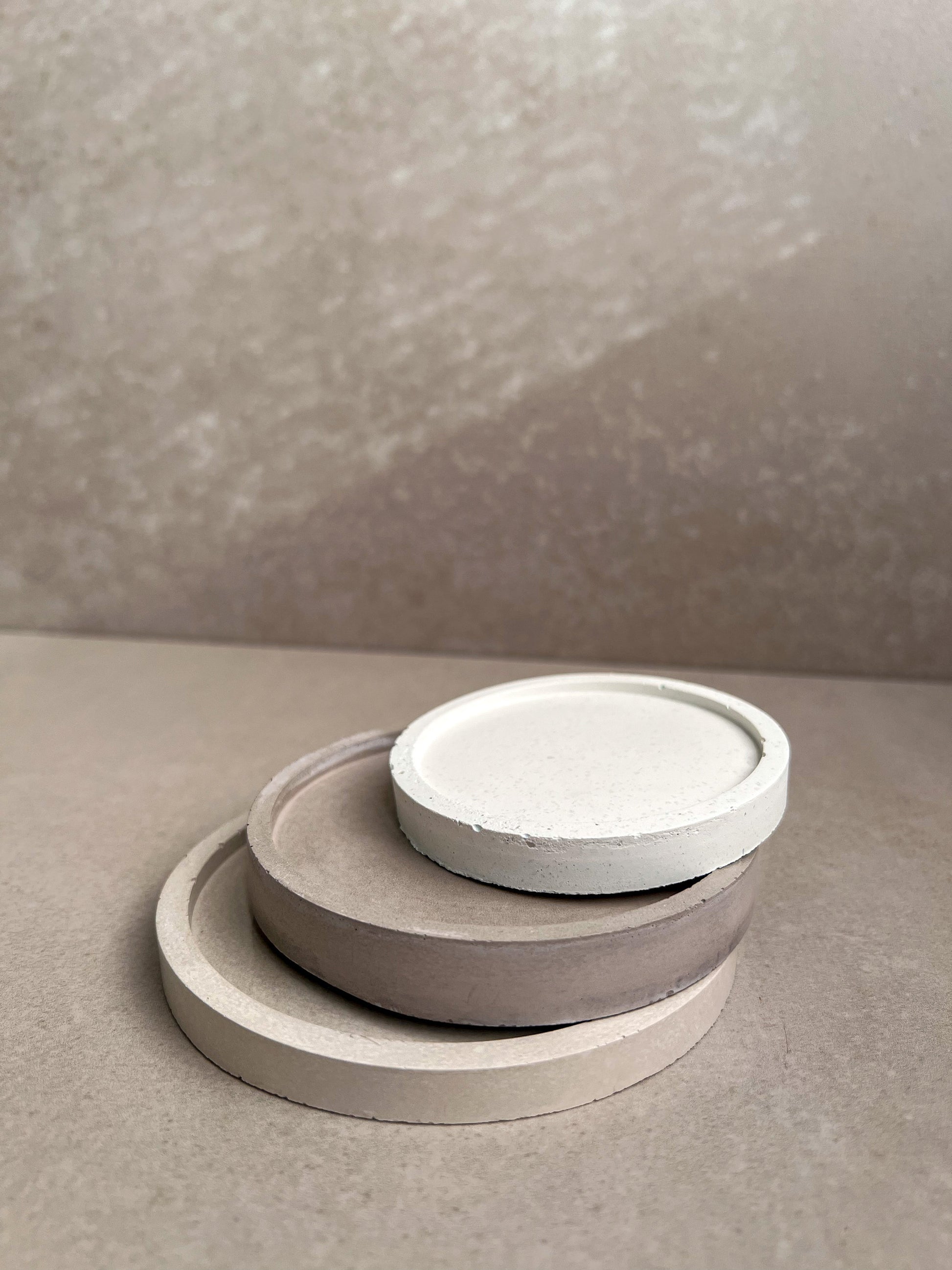 Round Concrete Tray, Plant Tray, Jewelry Holder, Ring Holder, Cement Dish, Minimalist decor, Modern Tray, Drainage Tray, Concrete Coaster