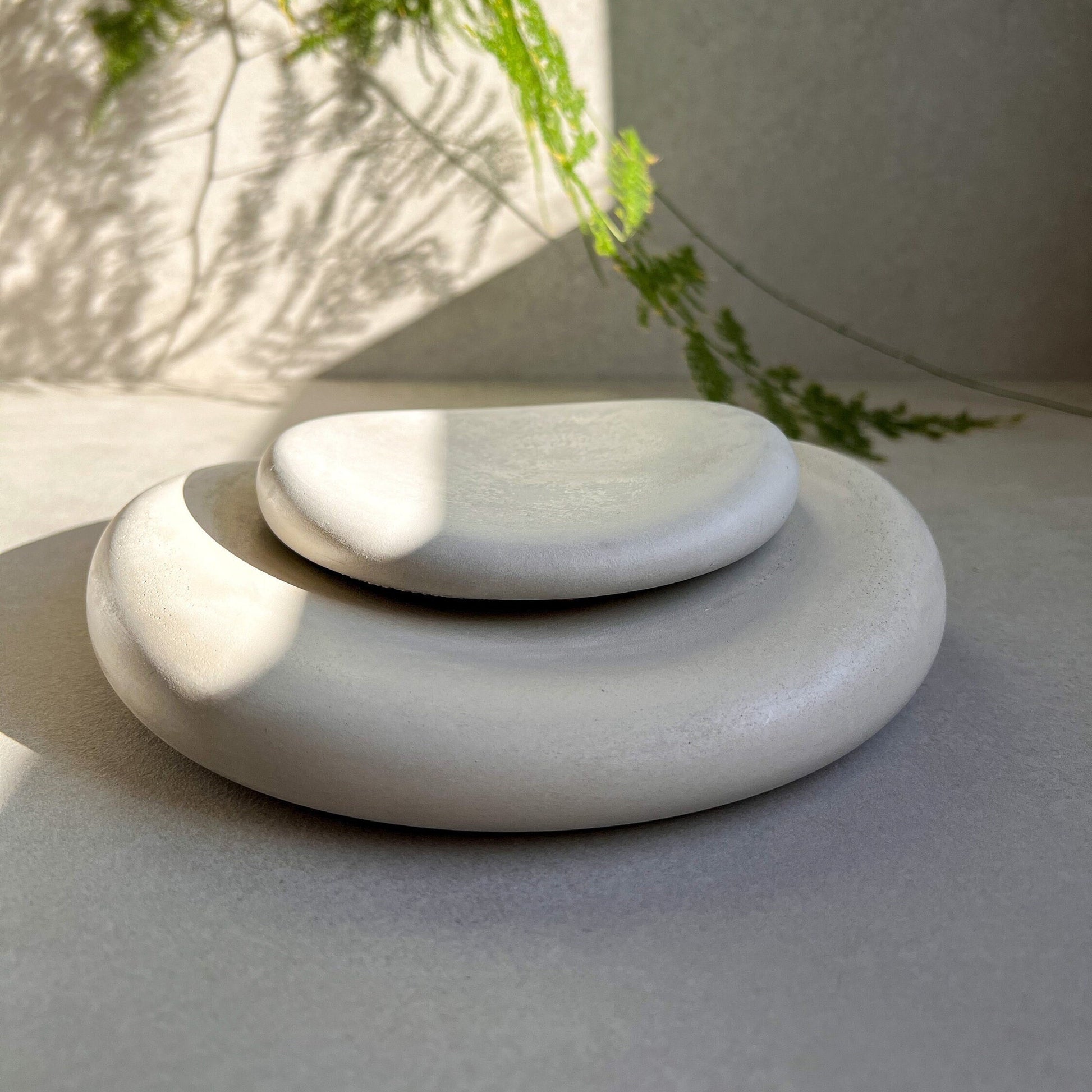 Pebble Tray, Asymmetrical Tray, Oblong Dish, Jewelry Display, Irregular Tray, Trinket Tray, Concrete Decor, Unique Tray, Minimalist, Chunky