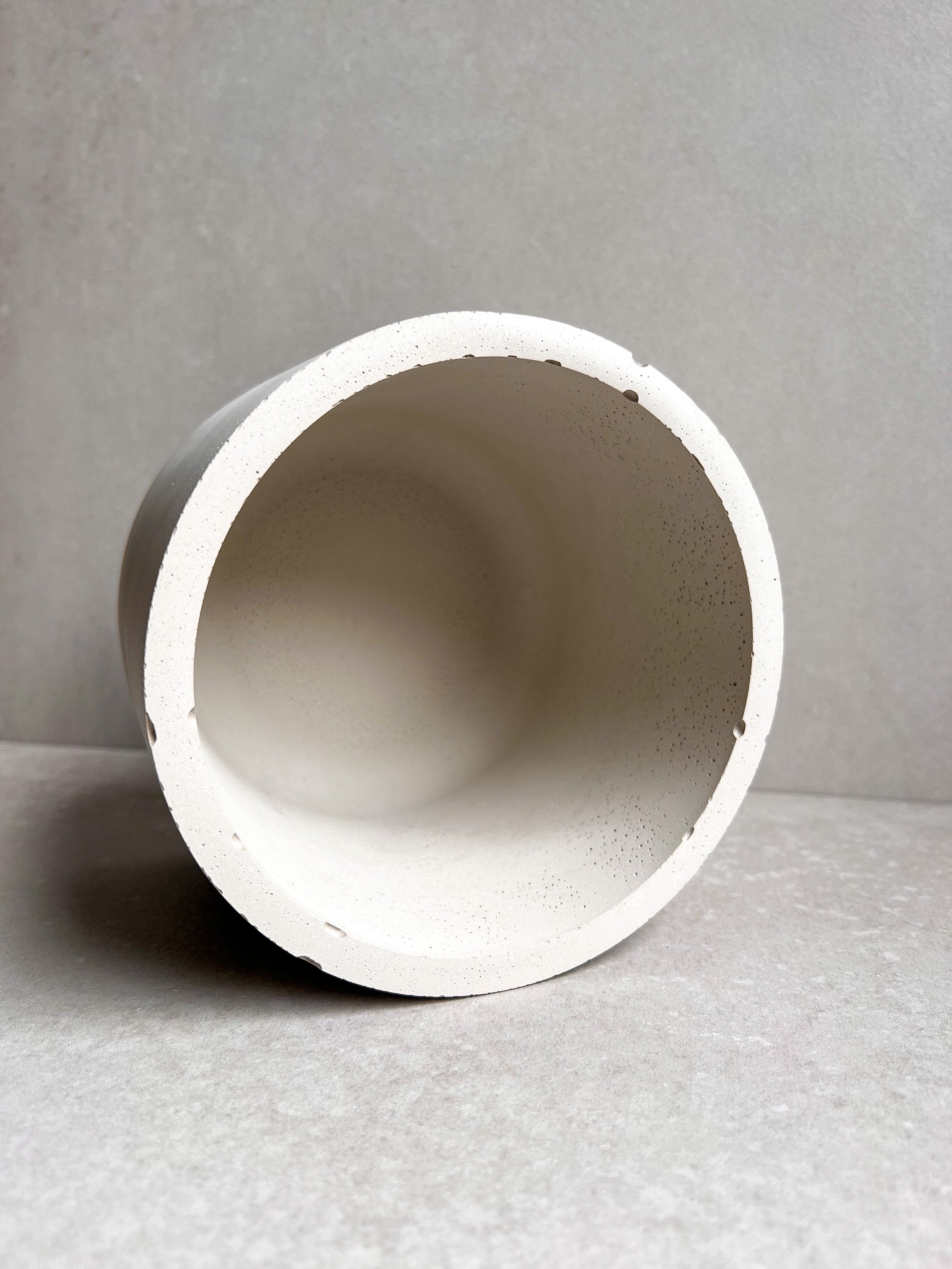 CONCRETE PLANTER with Drainage, Simple Plant Pot, Round Planter, Decorative Cement Pot, Minimalist, Nordic, Medium Planter, Japandi Decor