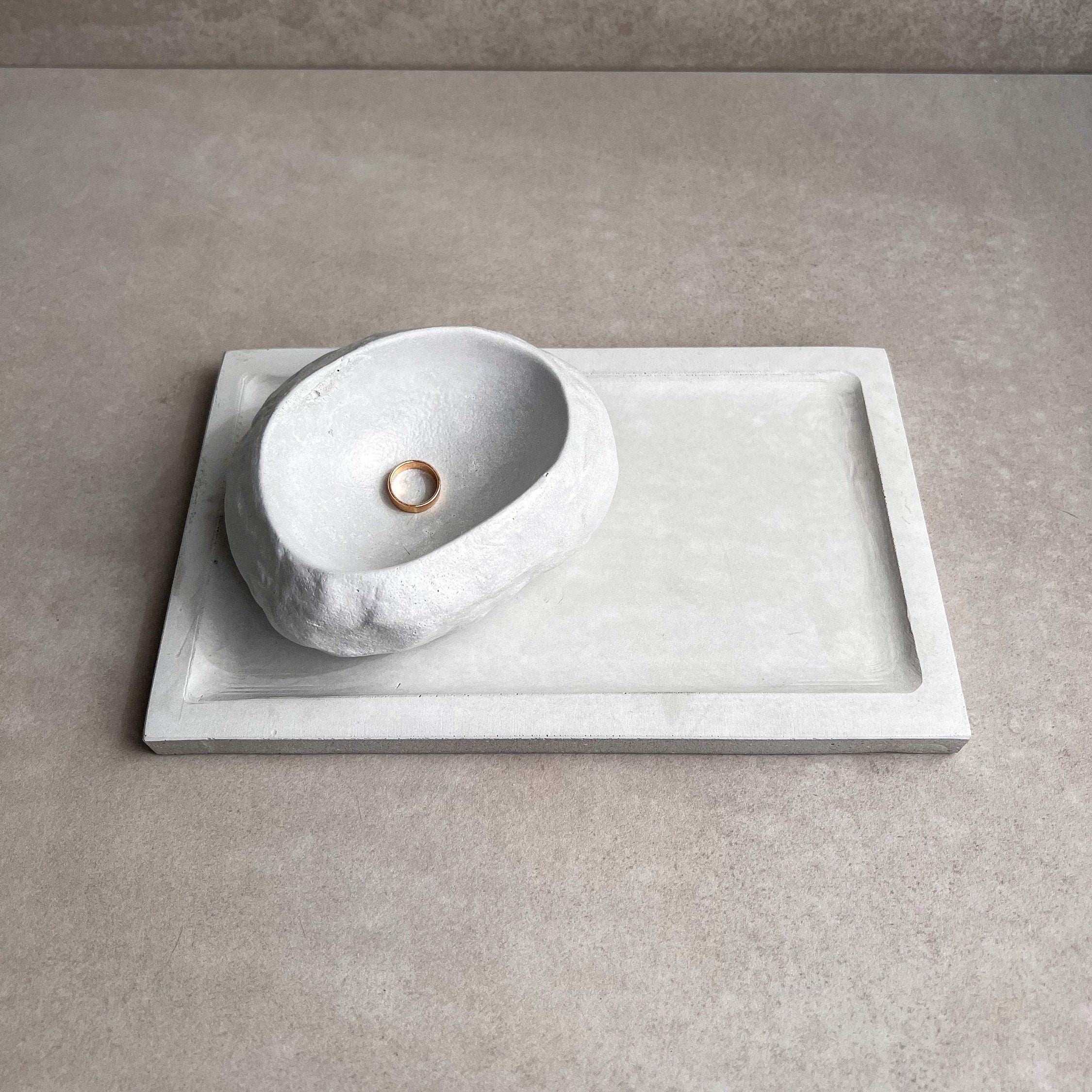 Rectangle Concrete Tray, Decorative Trinket Dish, Japandi Jewelry Display, Minimalist Cement Catchall, Modern Table Accent, Bottle Holder