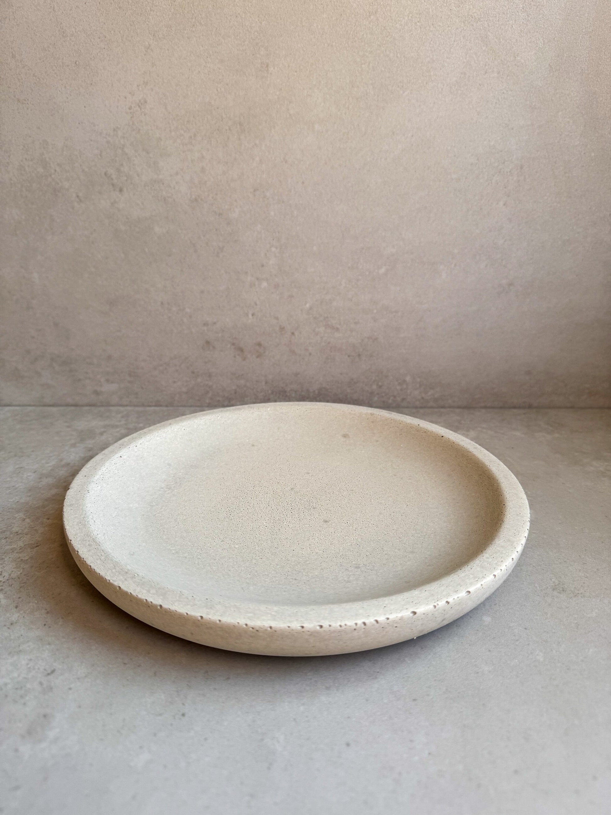 Low Concrete Bowl, Shallow Cement Bowl, Minimalist Bowl, Decorative Modern Bowl, Catch All Dish, Accessory Tray, Contemporary Trinket Tray