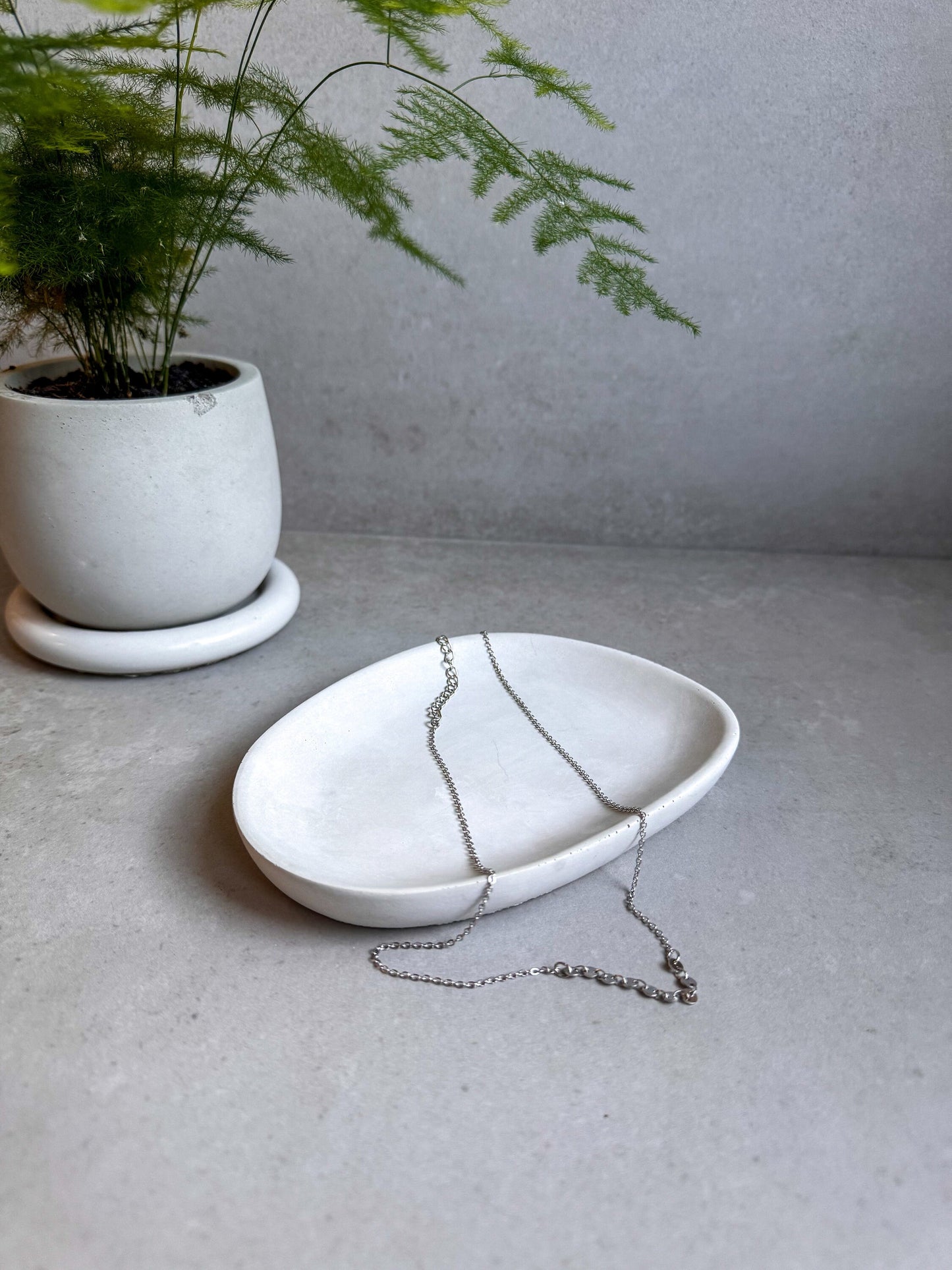 Minimalist Concrete Tray, Decorative Catchall, Jewelry Display, Long Cement Tray, Coffee Table Decor, Jewlery Dish, Modern Trinket Tray