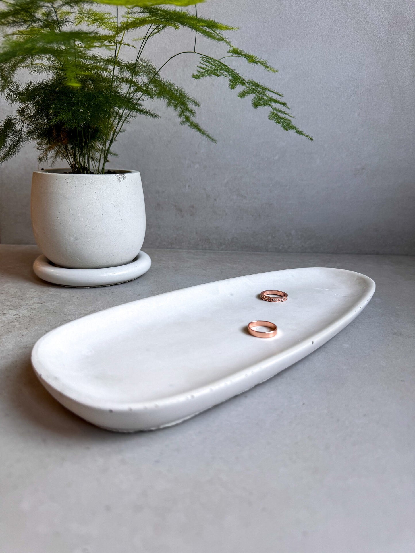 Minimalist Concrete Tray, Decorative Catchall, Jewelry Display, Long Cement Tray, Coffee Table Decor, Jewlery Dish, Modern Trinket Tray