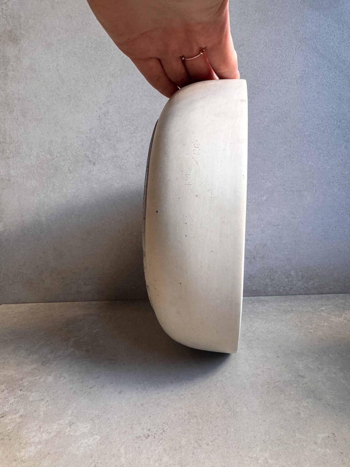 Minimalist Concrete Bowl, 9”, Heavy Modern Bowl, Catch All Dish, Large Cement Bowl, Contemporary Bowl, Centerpeice Decor, Decorative Bowl