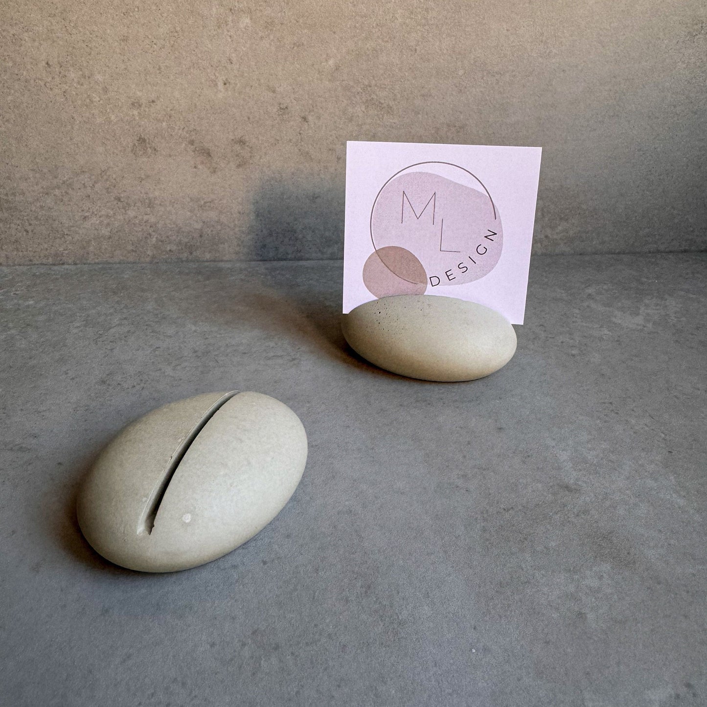 Concrete Pebble Card Holder, Oval Cement Number Holder, Picture Display, Industrial Office Decor, Table Place Card, Office Gift, Photo Stand