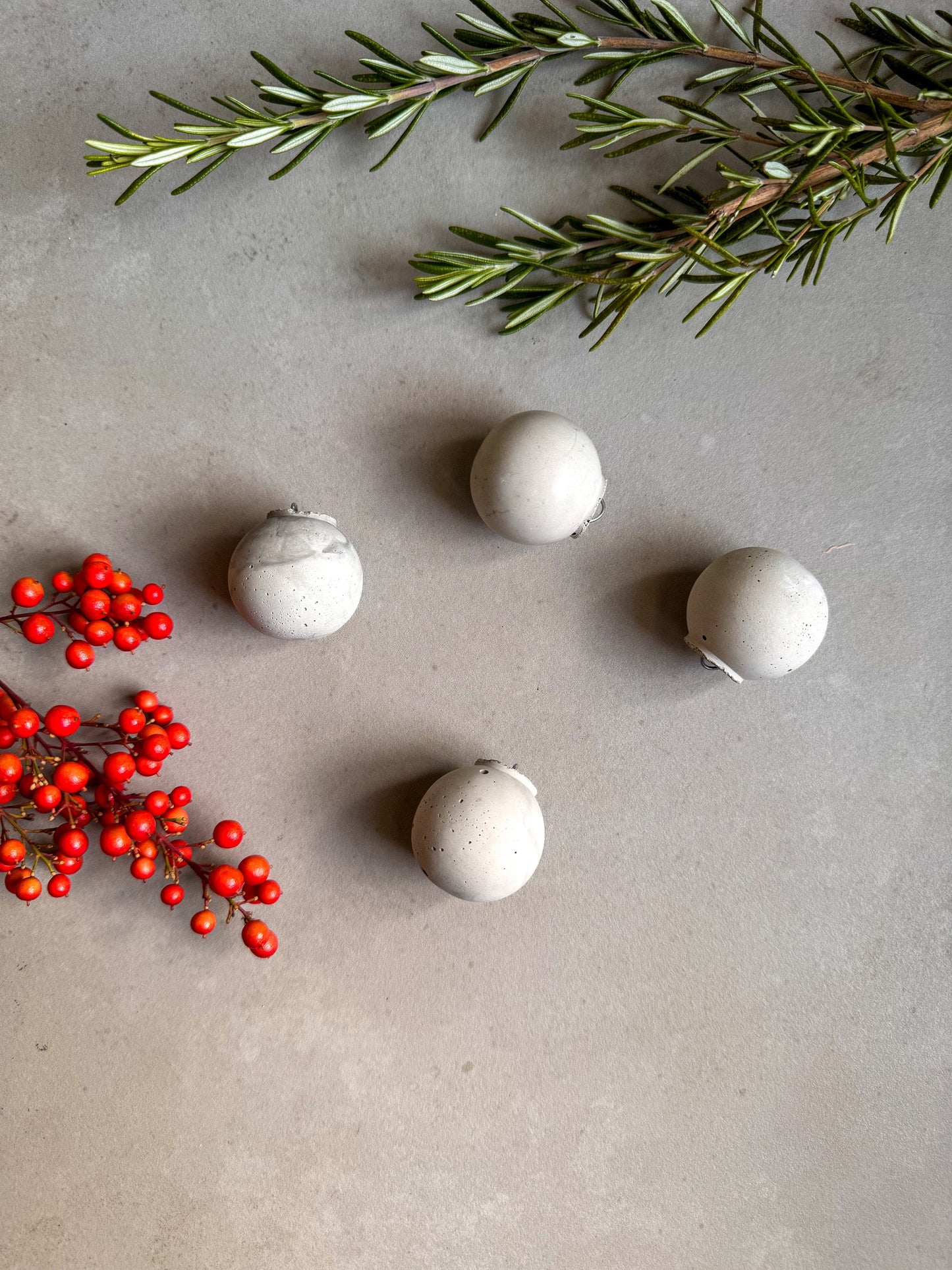 Concrete Christmas Ornament, Cement Winter Decor, Minimalist Tree Decor, Holiday Ornament, Modern Stone Ball Ornament, Festive Home Decor