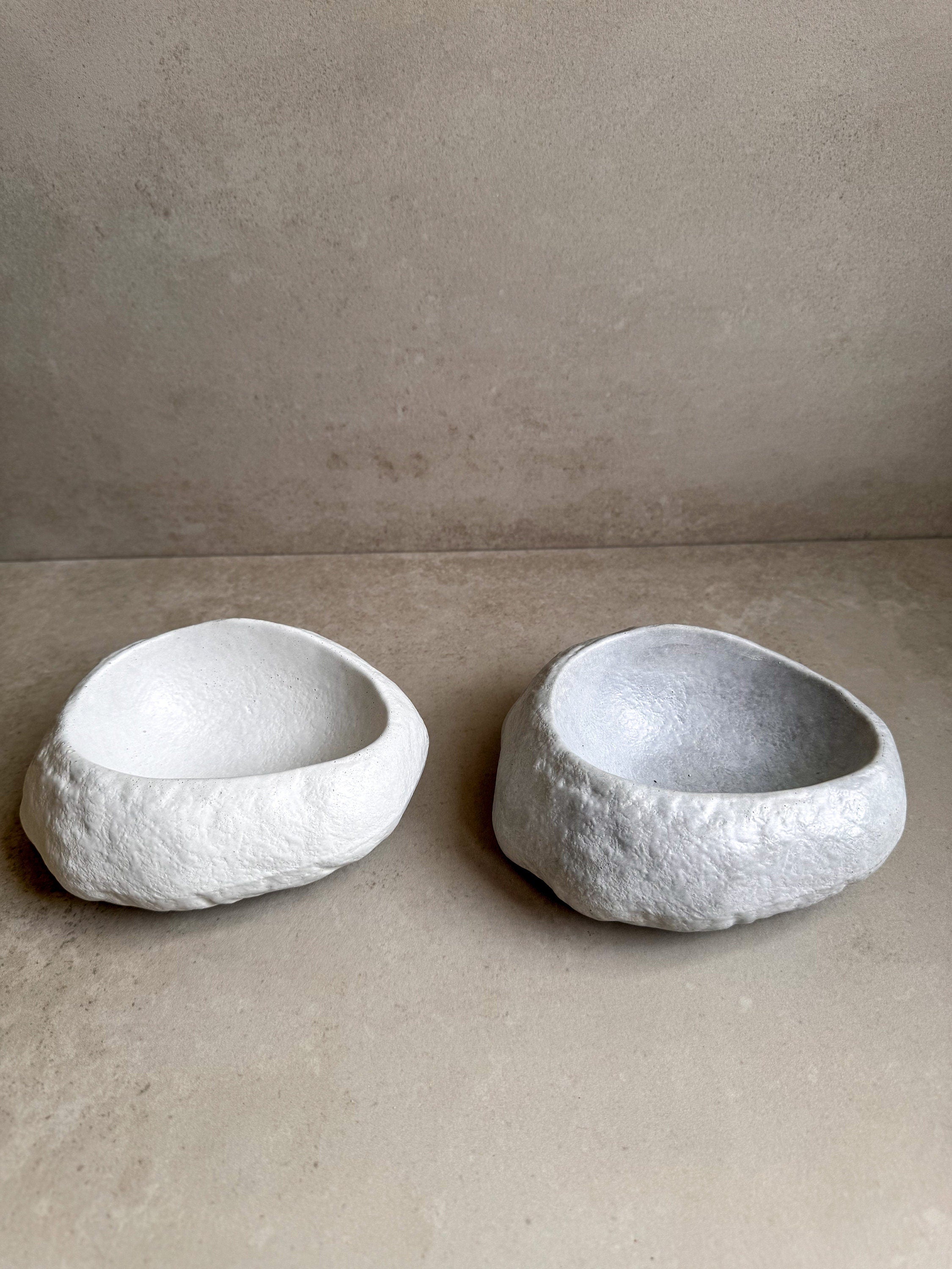 ROCK BOWL, Decorative Dish, Pebble Jewlery Display, Concrete River Stone, Cement Trinket Vessel, Japandi Decor, Entryway Stone Catchall