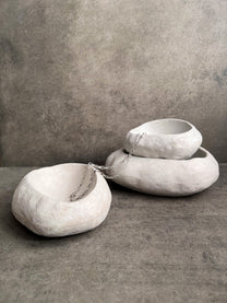 ROCK BOWL, Decorative Dish, Pebble Jewlery Display, Concrete River Stone, Cement Trinket Vessel, Japandi Decor, Entryway Stone Catchall