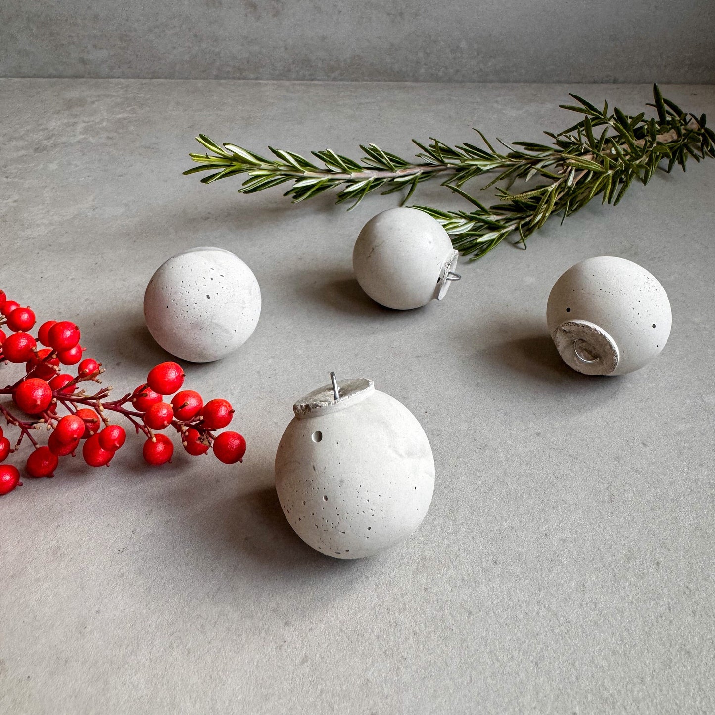 Concrete Christmas Ornament, Cement Winter Decor, Minimalist Tree Decor, Holiday Ornament, Modern Stone Ball Ornament, Festive Home Decor