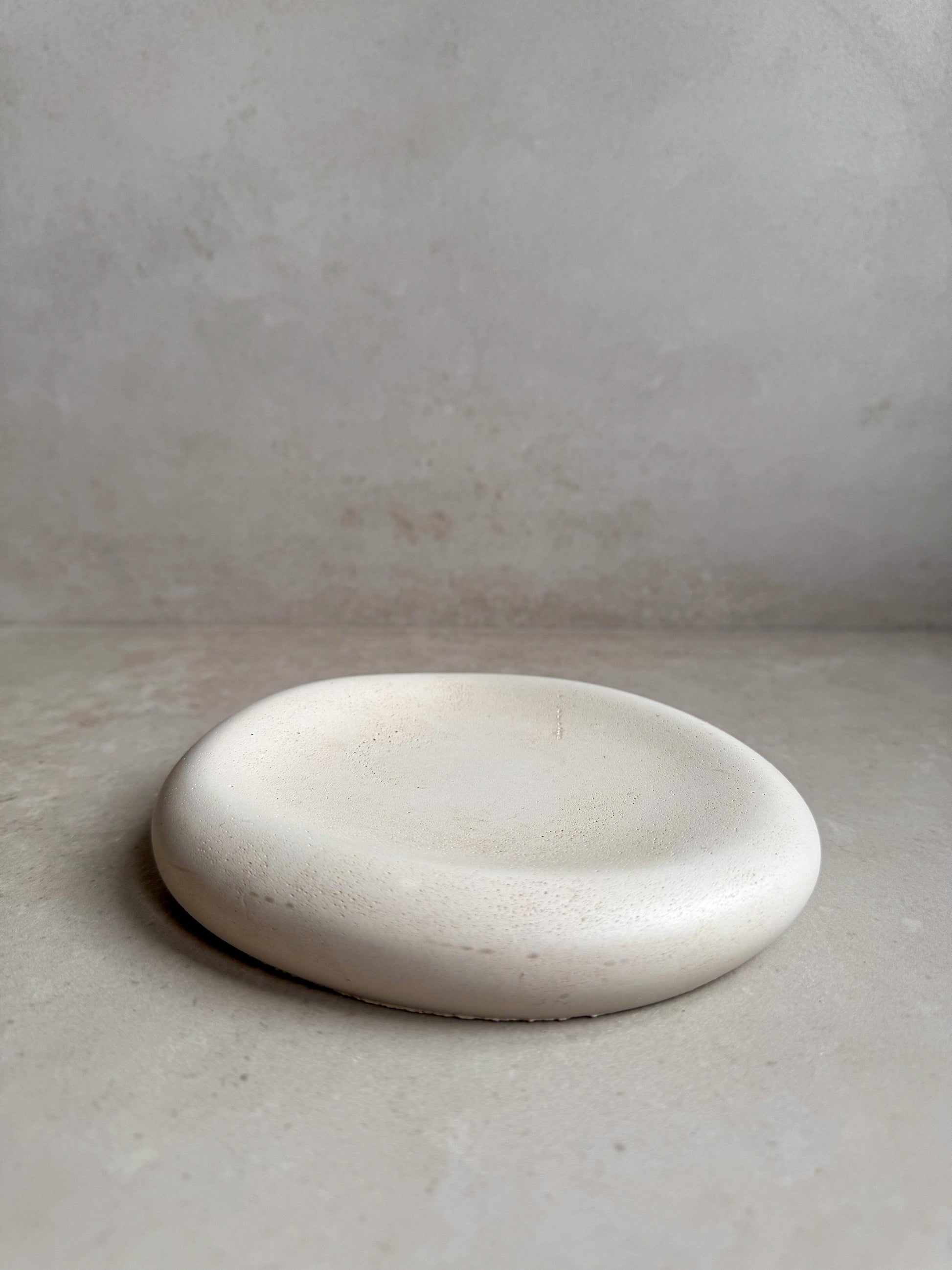 Pebble Concrete Tray, Organic Cement Tray, Nightstand Catch All, Jewelry Display, Chunky Japandi Decor, Trinket Tray, Ring Dish, Chubby Dish