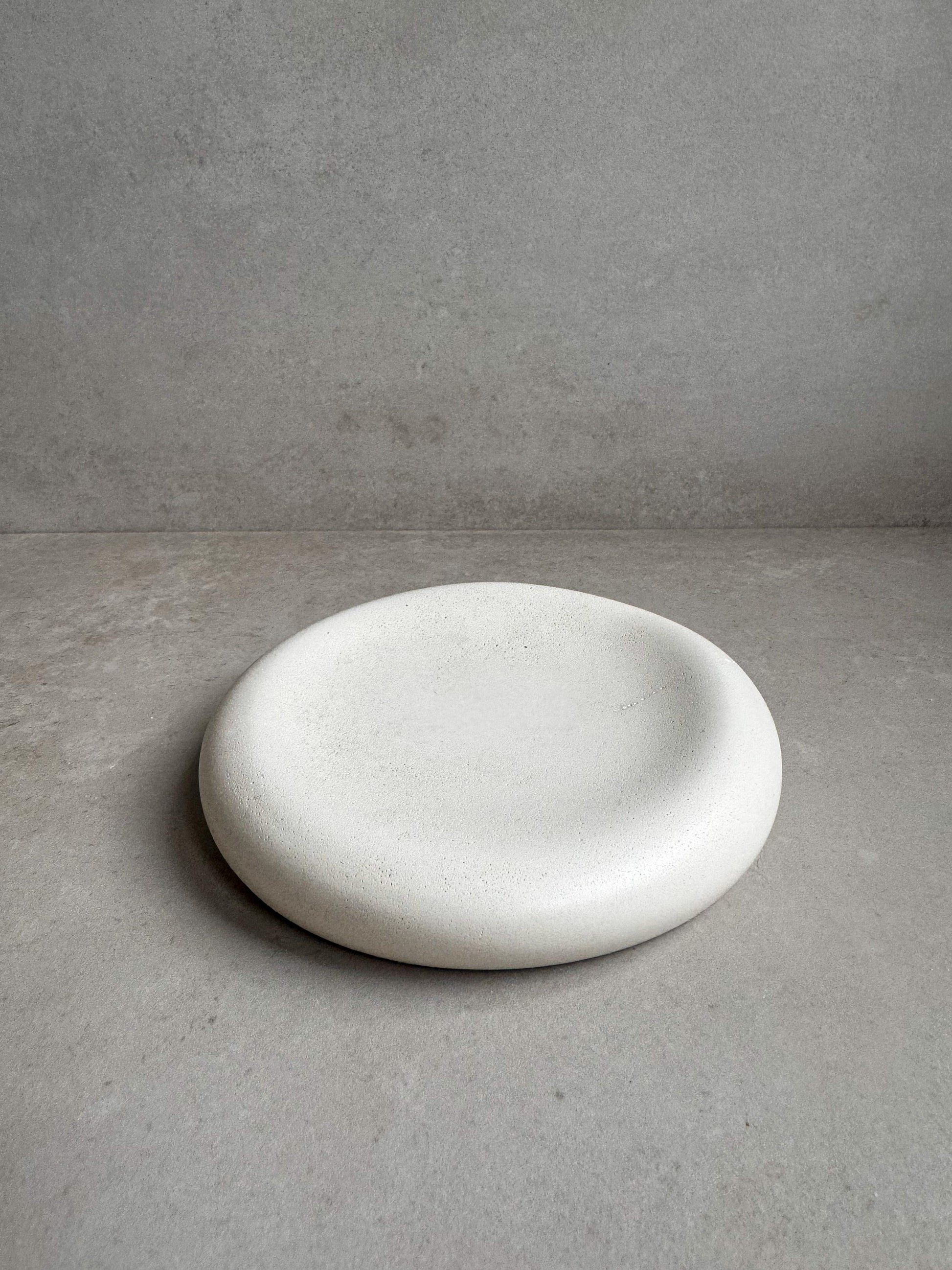 Pebble Concrete Tray, Organic Cement Tray, Nightstand Catch All, Jewelry Display, Chunky Japandi Decor, Trinket Tray, Ring Dish, Chubby Dish