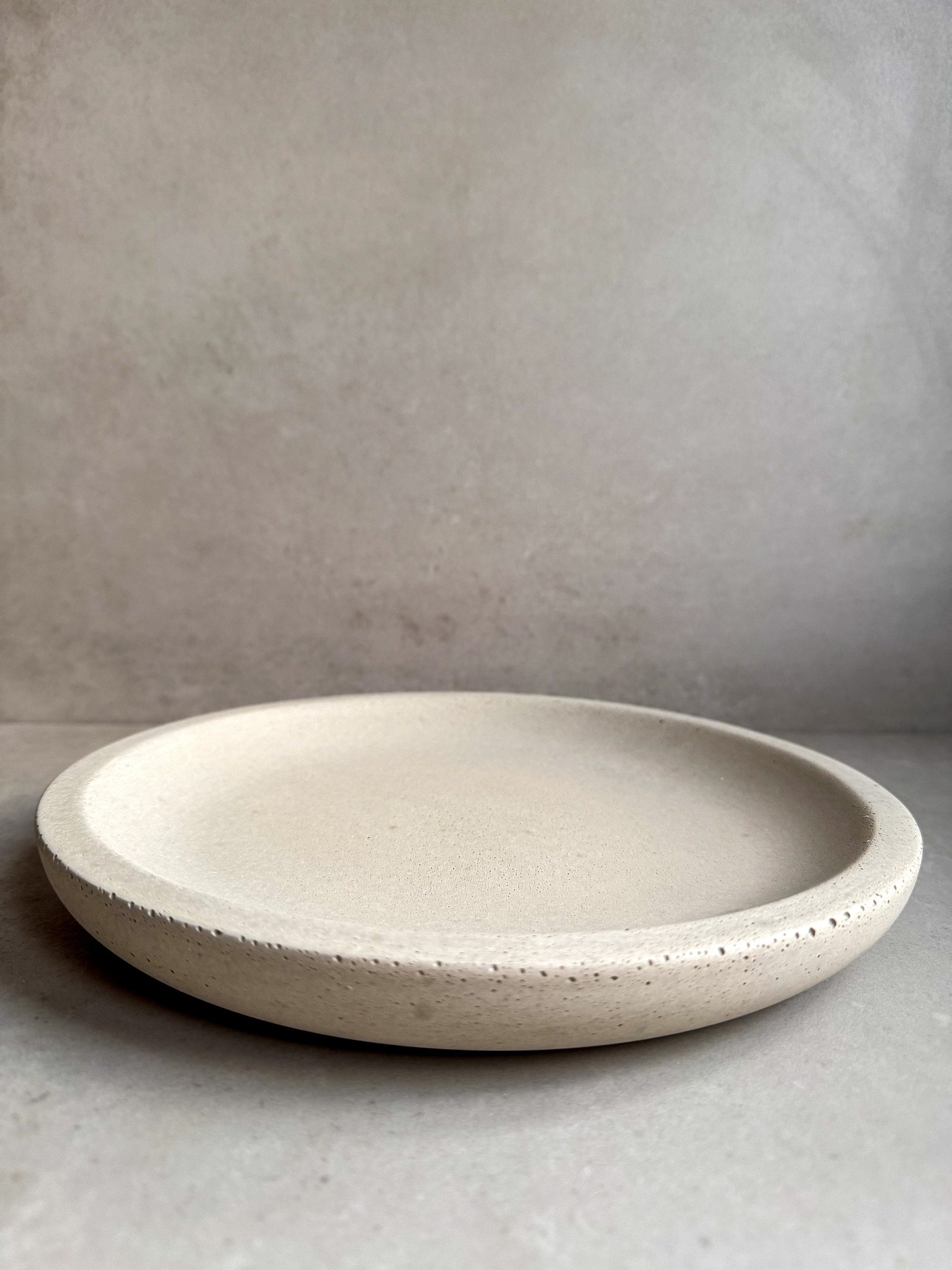 Low Concrete Bowl, Shallow Cement Bowl, Minimalist Bowl, Decorative Modern Bowl, Catch All Dish, Accessory Tray, Contemporary Trinket Tray