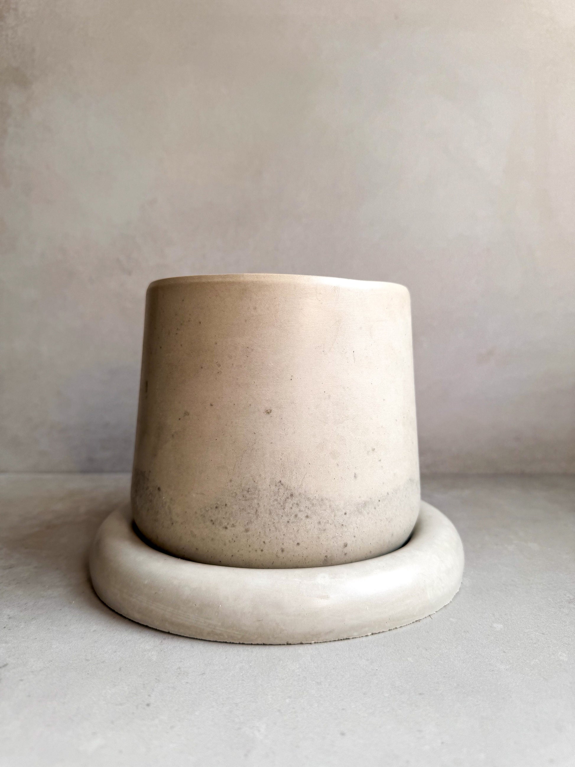 Concrete Planter with Saucer, Modern Plant Pot, Bubble Planter, Decorative Cement Pot, Minimalist Pot with Drainage, Nordic Pot, Chunky Pot