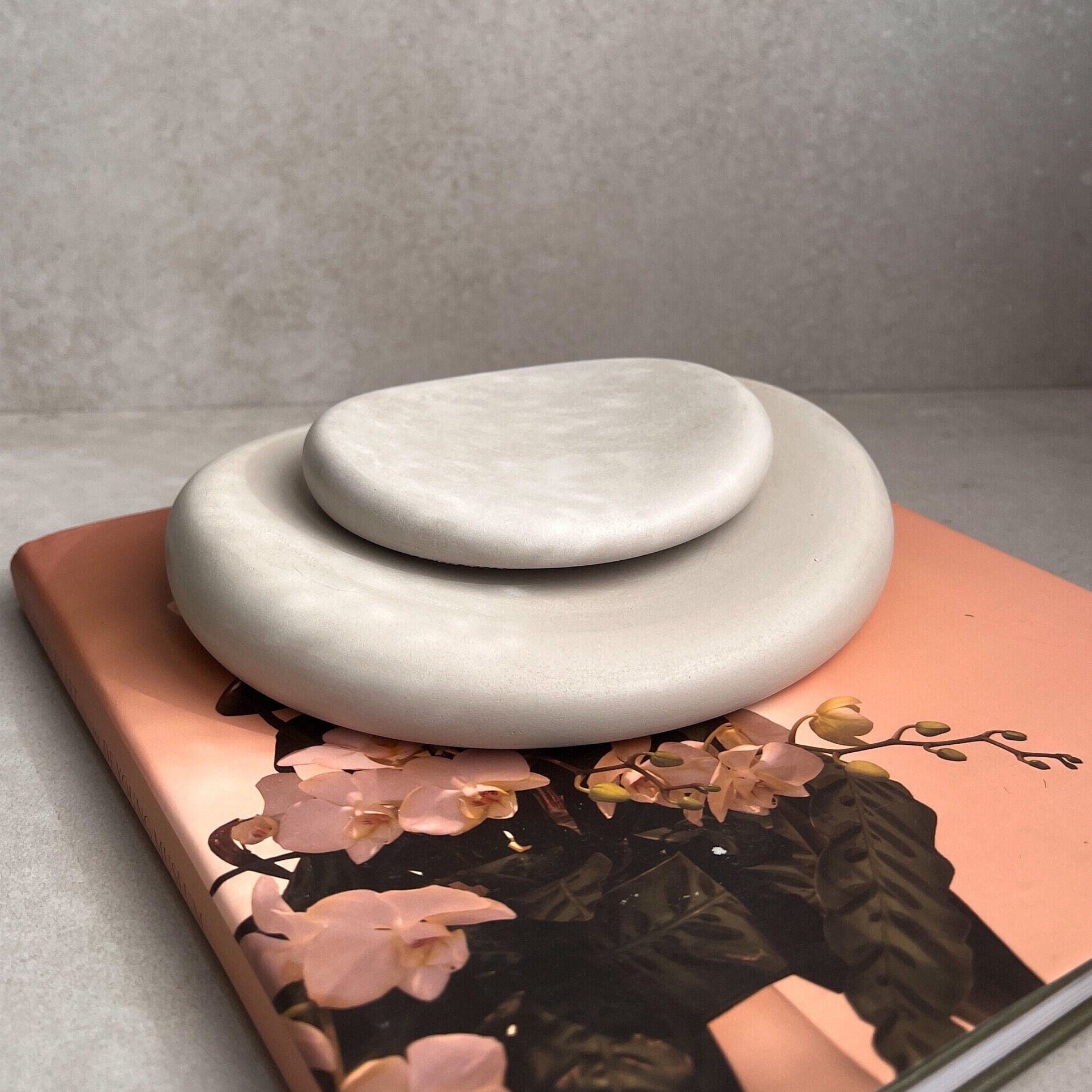 Pebble Tray, Asymmetrical Tray, Oblong Dish, Jewelry Display, Irregular Tray, Trinket Tray, Concrete Decor, Unique Tray, Minimalist, Chunky