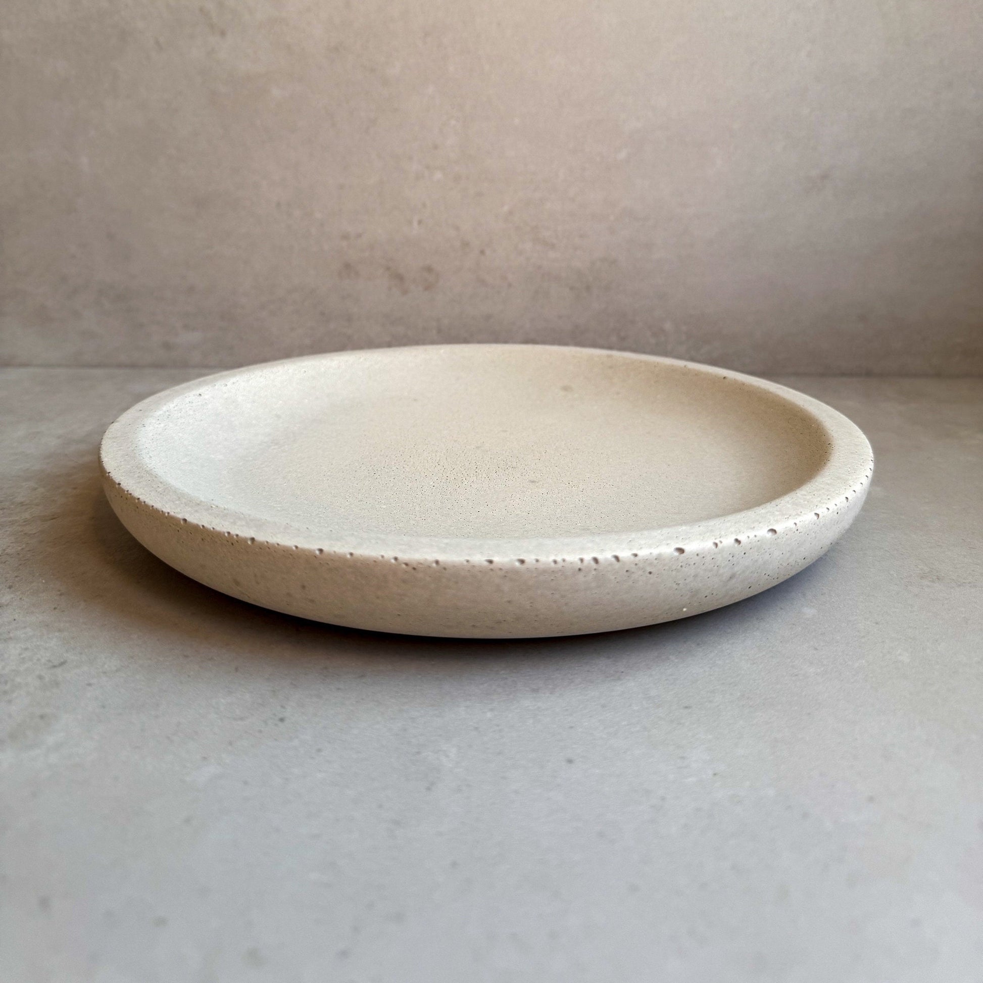 Low Concrete Bowl, Shallow Cement Bowl, Minimalist Bowl, Decorative Modern Bowl, Catch All Dish, Accessory Tray, Contemporary Trinket Tray