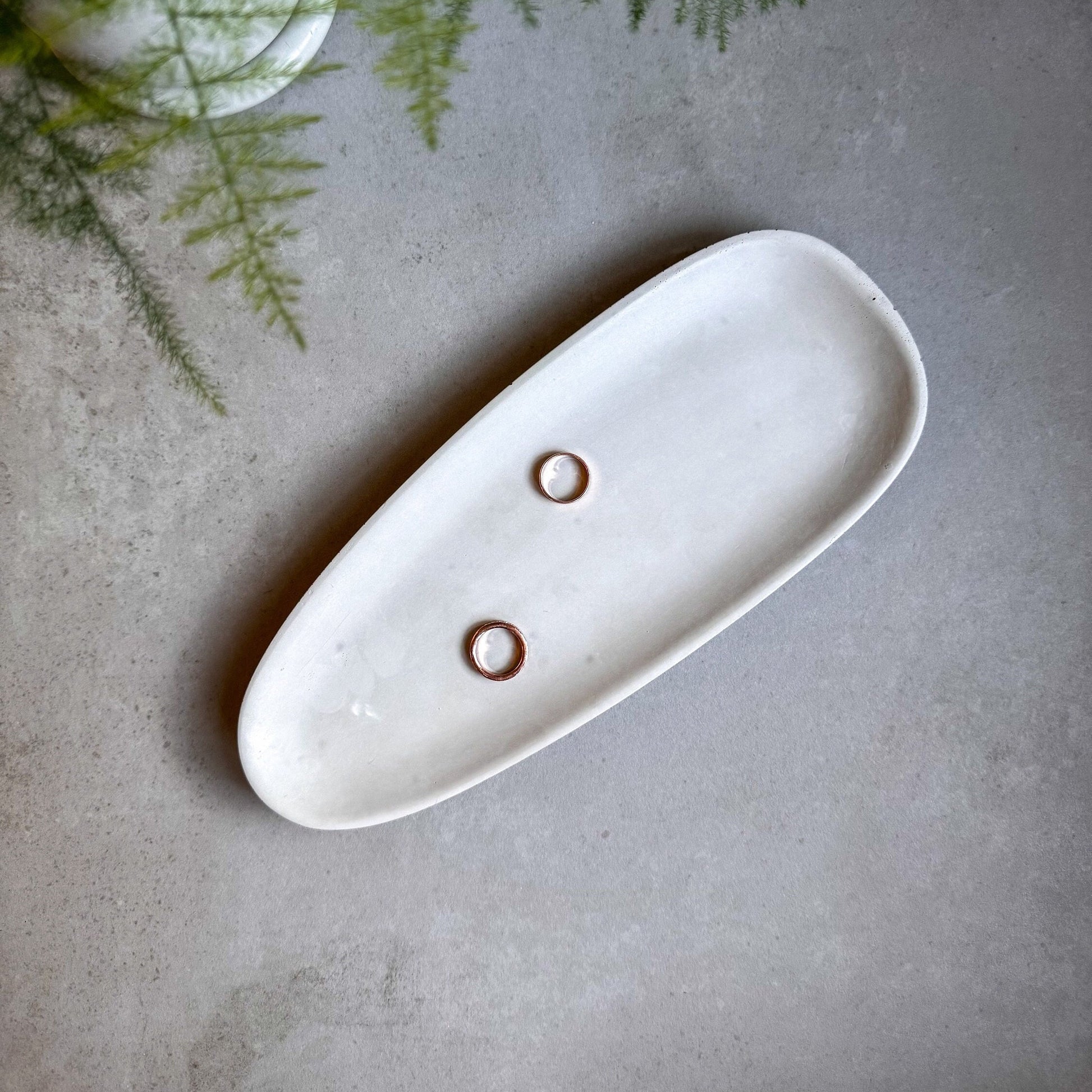 Minimalist Concrete Tray, Decorative Catchall, Jewelry Display, Long Cement Tray, Coffee Table Decor, Jewlery Dish, Modern Trinket Tray