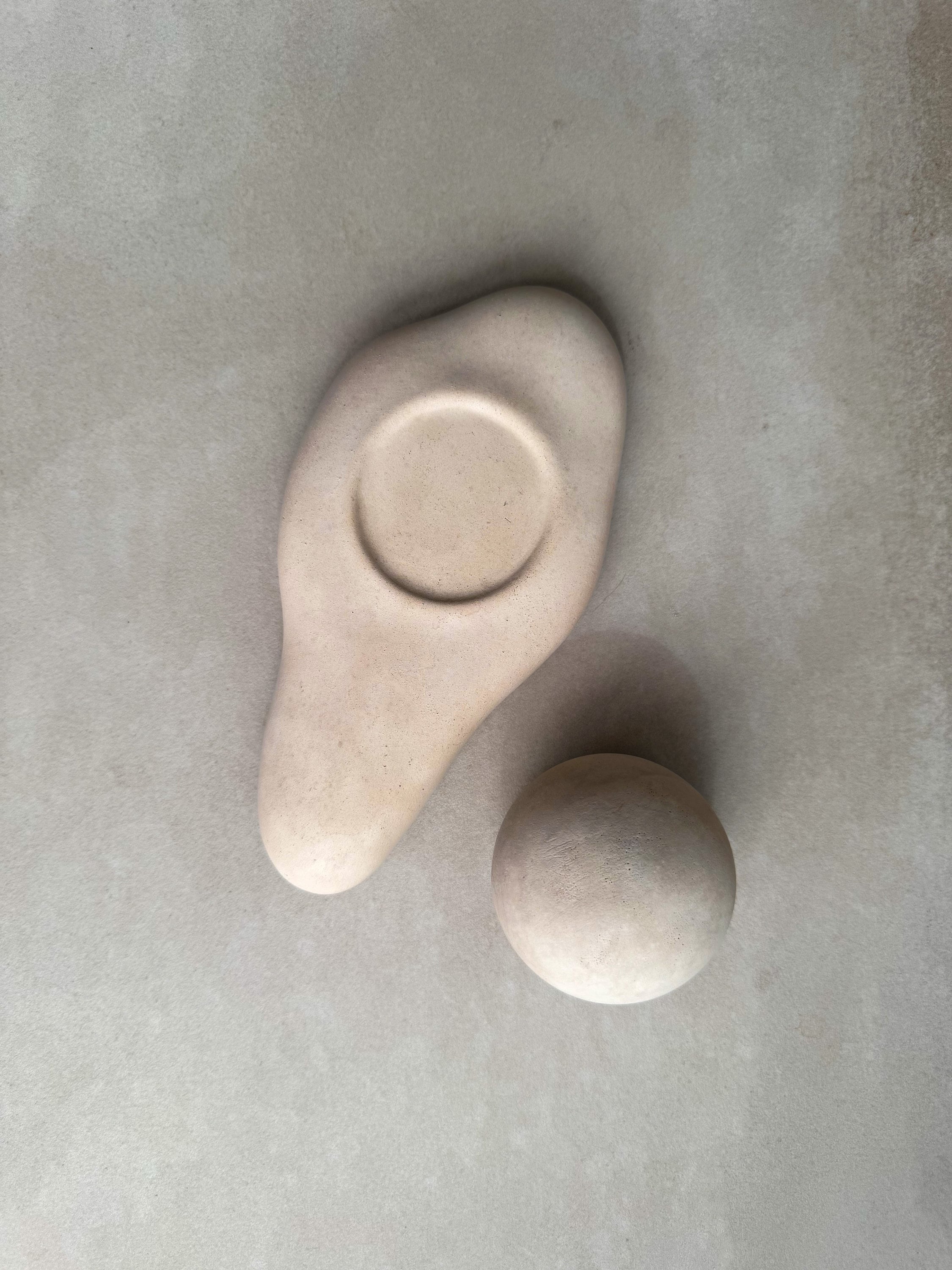 Abstract Passive Essential Oil Diffuser