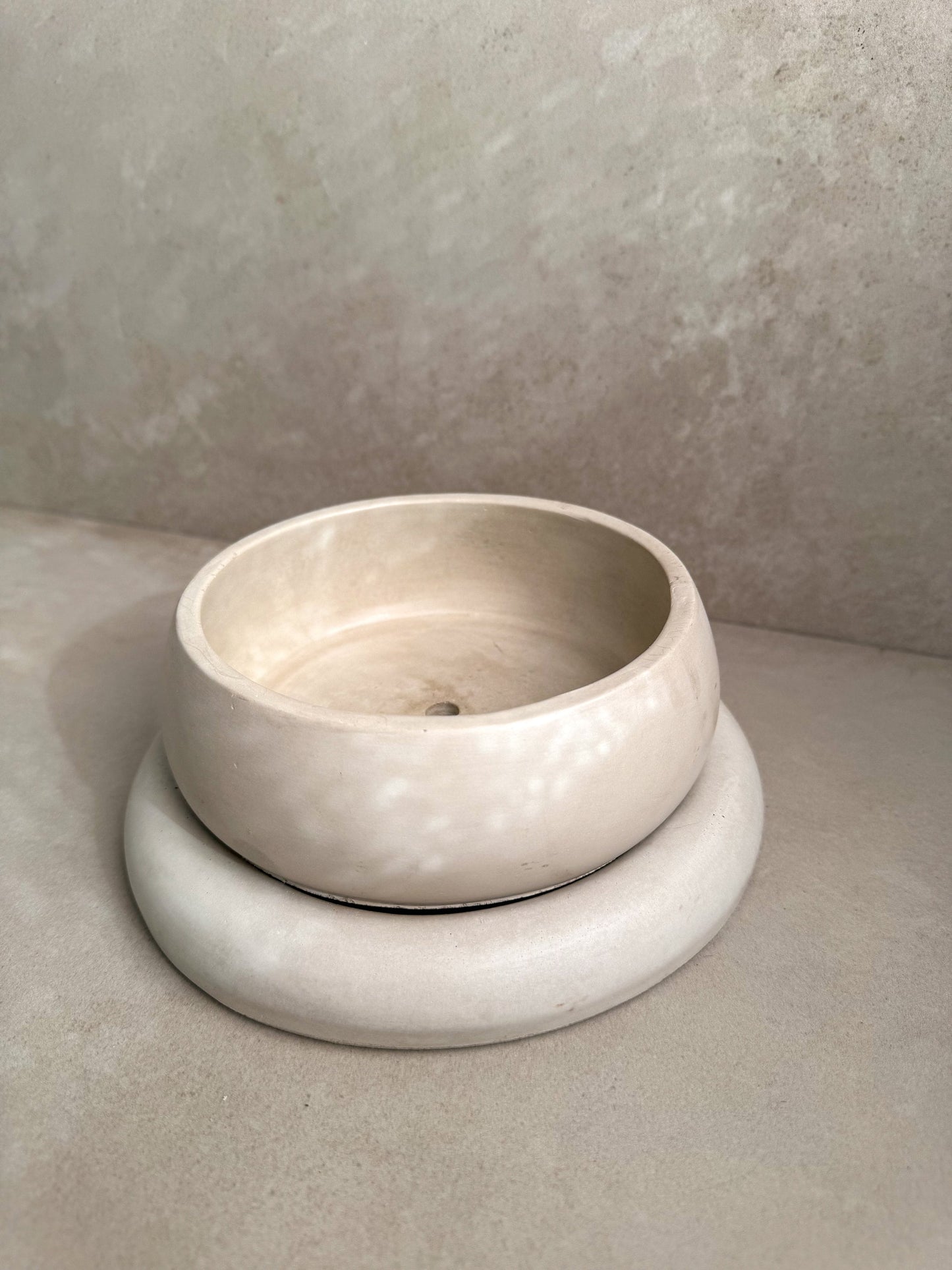 Concrete Planter with Saucer, Modern Low Plant Pot, Bubble Planter, Shallow Cement Pot, Minimalist Pot with Saucer, Nordic Pot, Chunky Pot