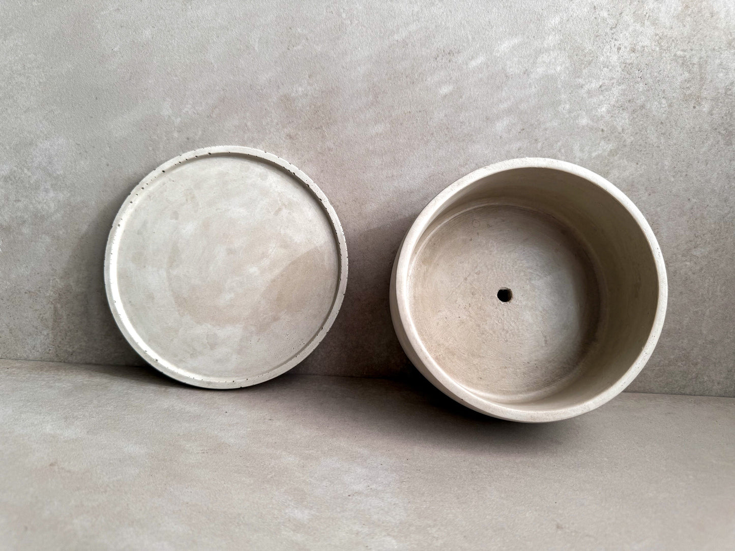 Concrete Planter with Saucer, Modern Plant Pot, Round Low Planter, Decorative Cement Pot, Minimalist Pot with Saucer, Nordic Pot, Chunky Pot