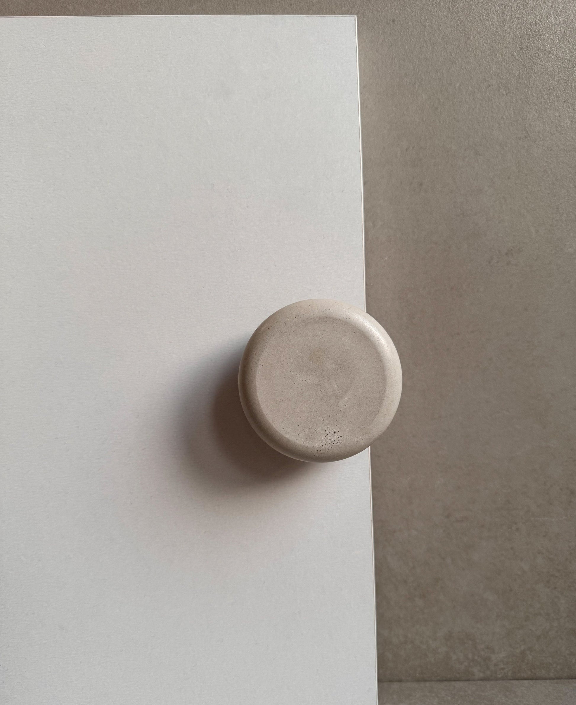 Round Concrete Knob Circular Cement Hook, Hat Hook, Drawer Pull, Decorative Peg, Furniture Hardware, Wall Storage, Minimalist Cabinet Knob