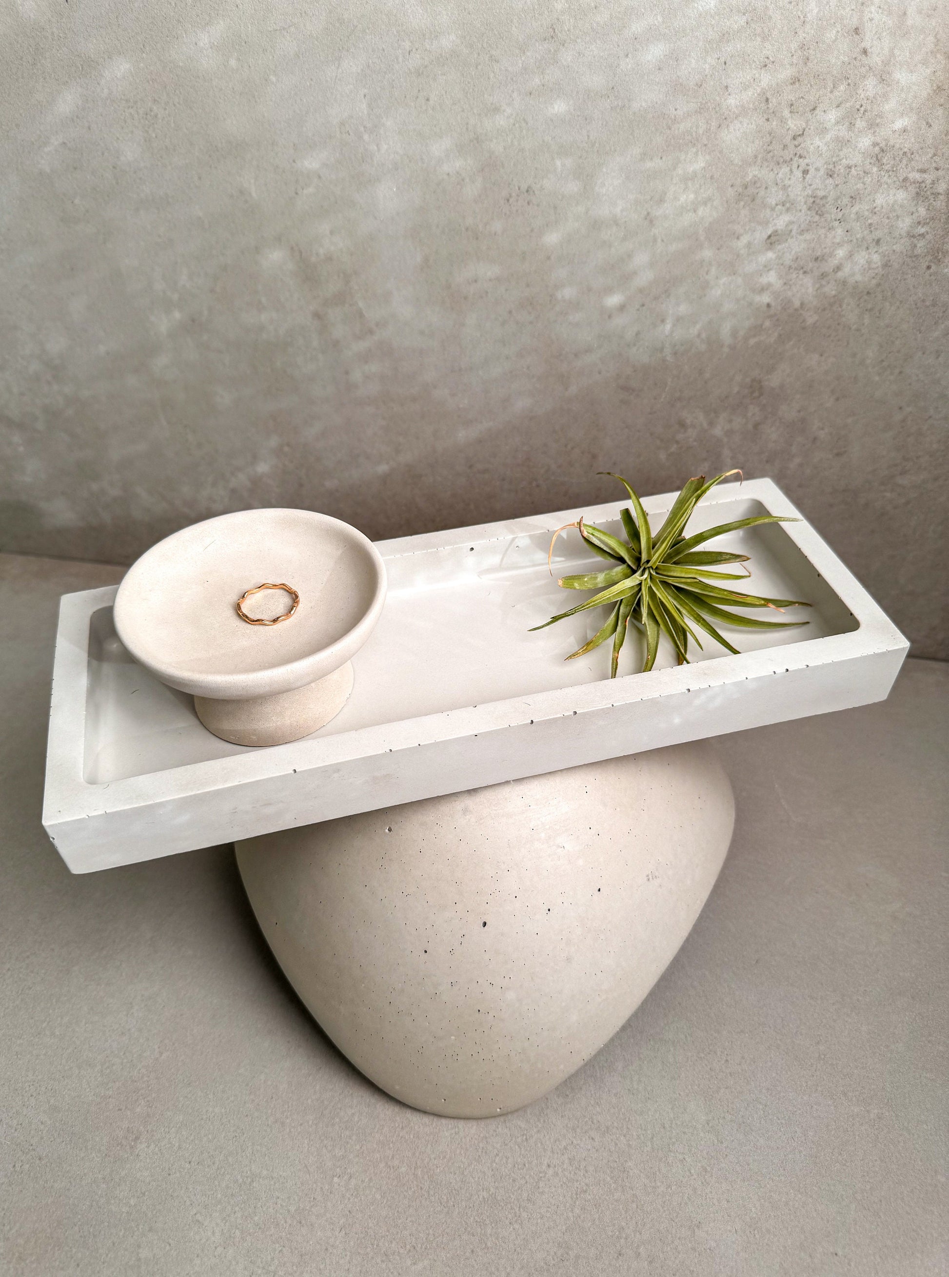 Rectangular Concrete Tray, Entryway Tray, Jewelry Dish, Minimalist Cement Catchall, Soap Bottle Tray, Bathroom Tray, Trinket Holder, Modern