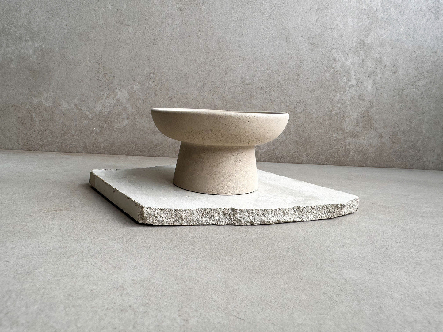 Concrete Ring Dish, Footed Trinket Tray, Small Platform Bowl, Modern Jewelry Display, Engagement Ring Holder, Minimalist Stone Pedestal Bowl