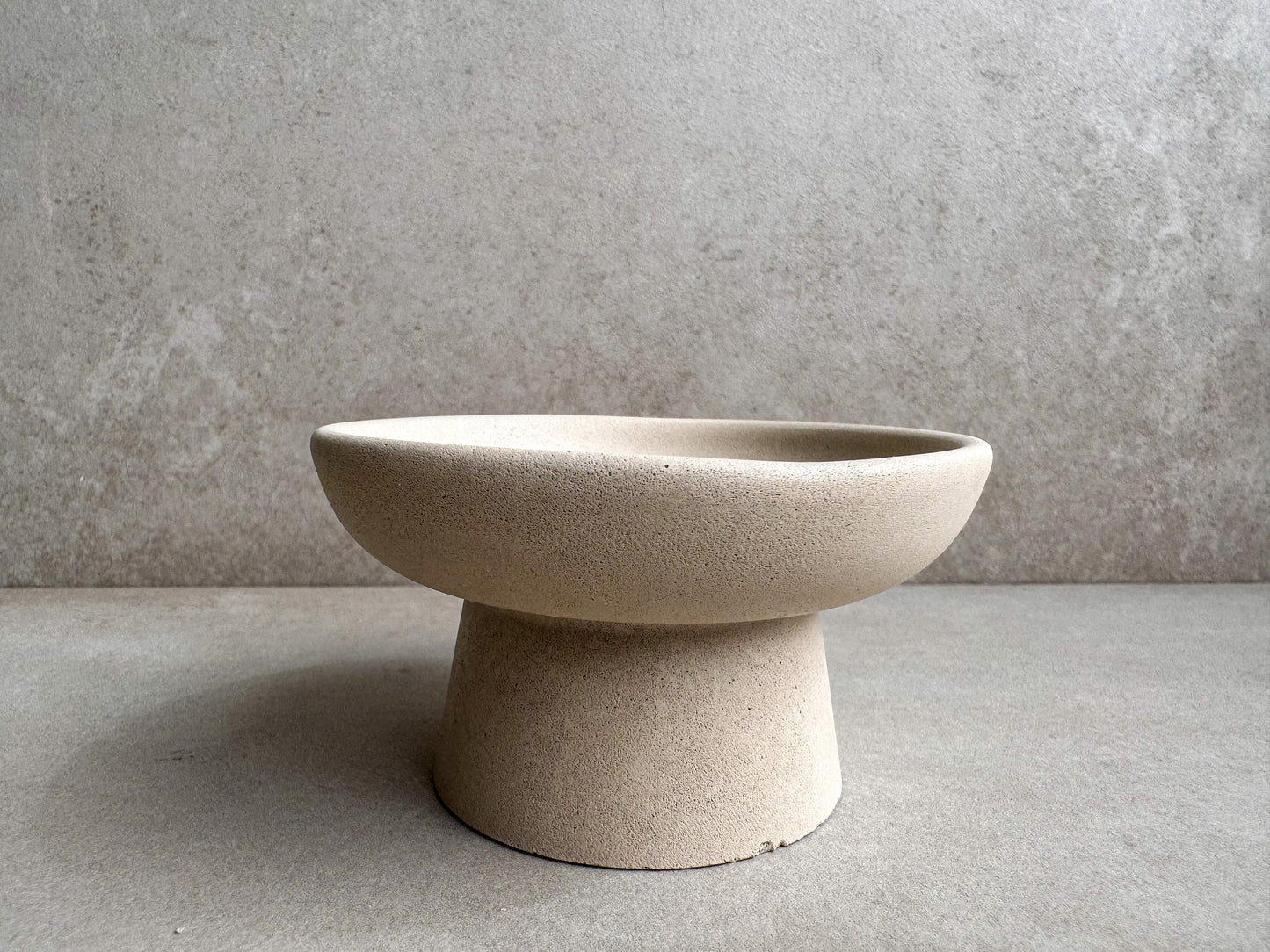 Concrete Ring Dish, Footed Trinket Tray, Small Platform Bowl, Modern Jewelry Display, Engagement Ring Holder, Minimalist Stone Pedestal Bowl