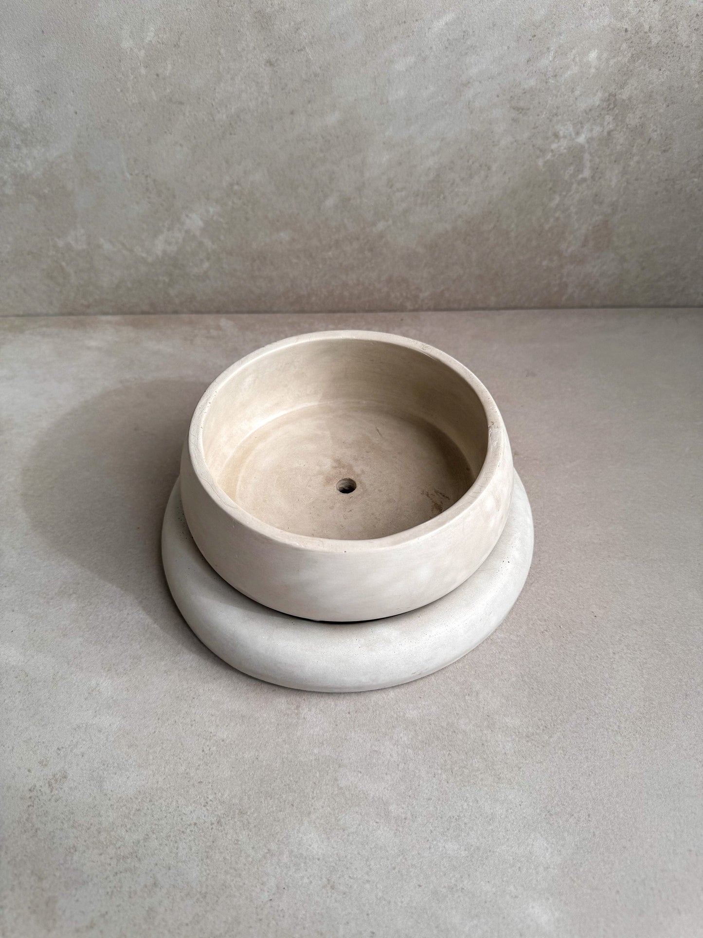 Concrete Planter with Saucer, Modern Low Plant Pot, Bubble Planter, Shallow Cement Pot, Minimalist Pot with Saucer, Nordic Pot, Chunky Pot