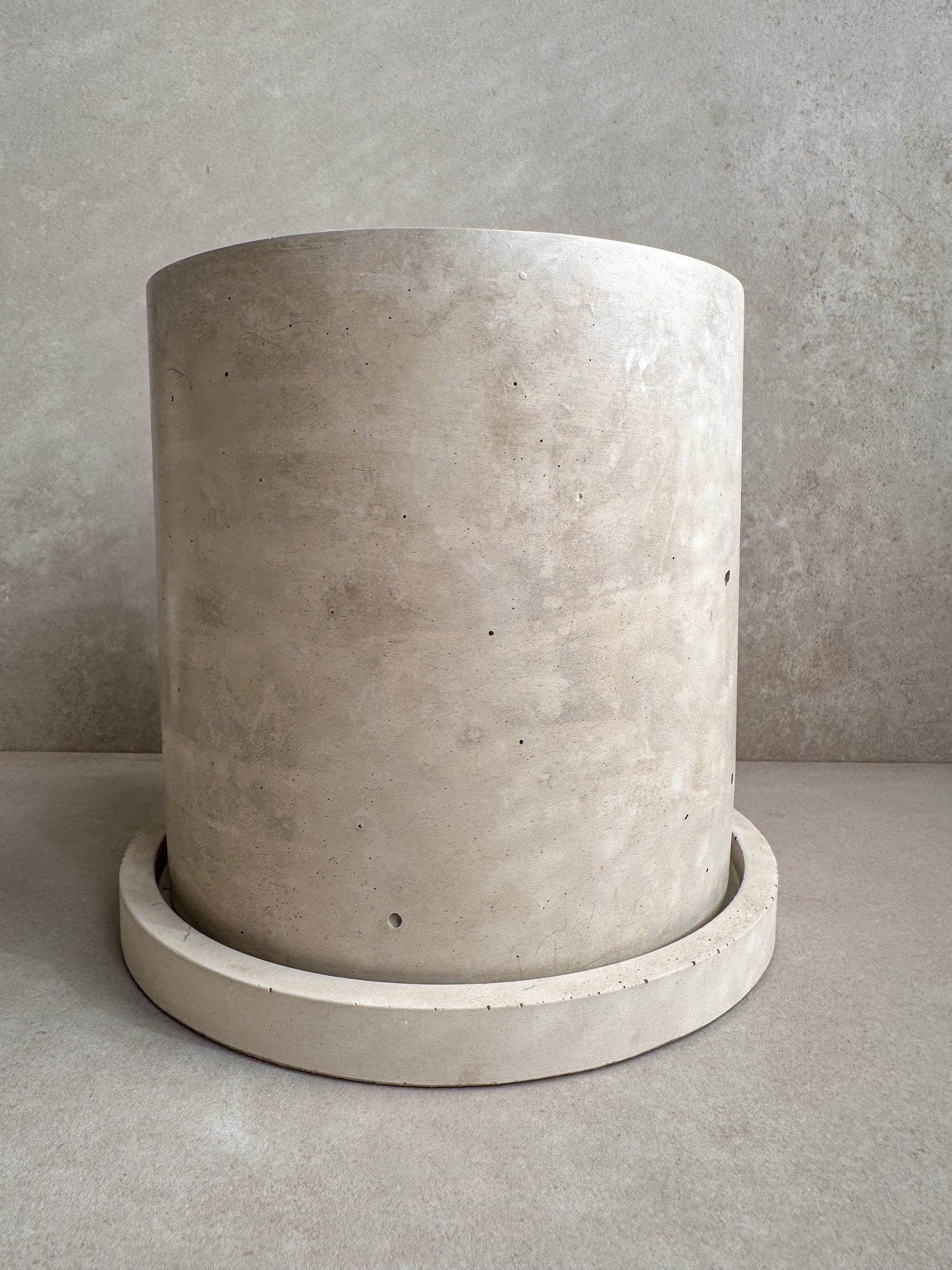 Concrete Planter with Saucer, Large Modern Plant Pot, Bubble Planter, Decorative Cement Pot, Minimalist Pot with Drainage, Tall Nordic Pot