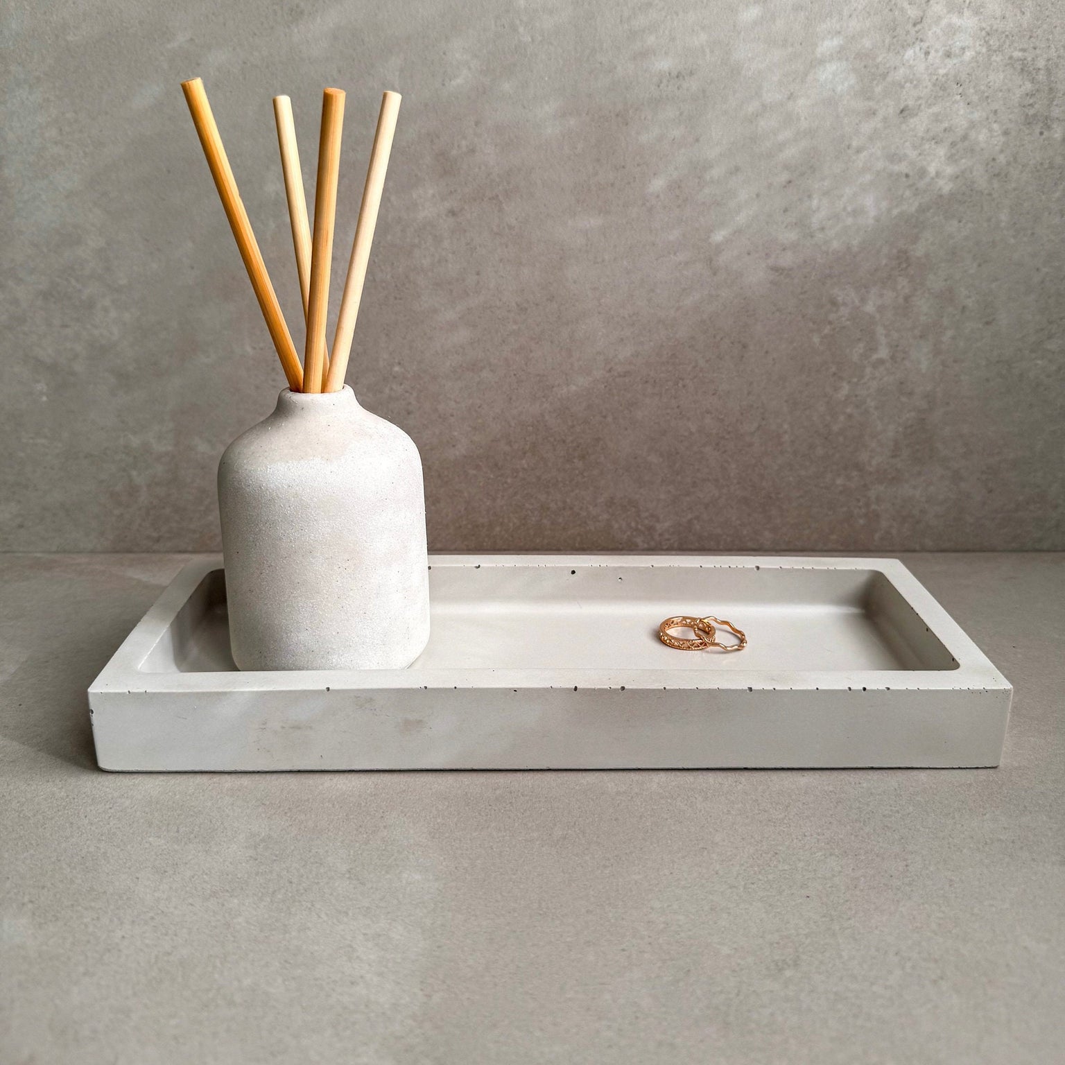 Rectangular Concrete Tray, Entryway Tray, Jewelry Dish, Minimalist Cement Catchall, Soap Bottle Tray, Bathroom Tray, Trinket Holder, Modern