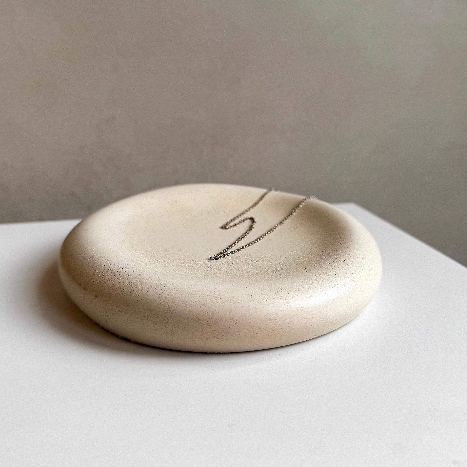 Pebble Concrete Tray, Organic Cement Tray, Nightstand Catch All, Jewelry Display, Chunky Japandi Decor, Trinket Tray, Ring Dish, Chubby Dish