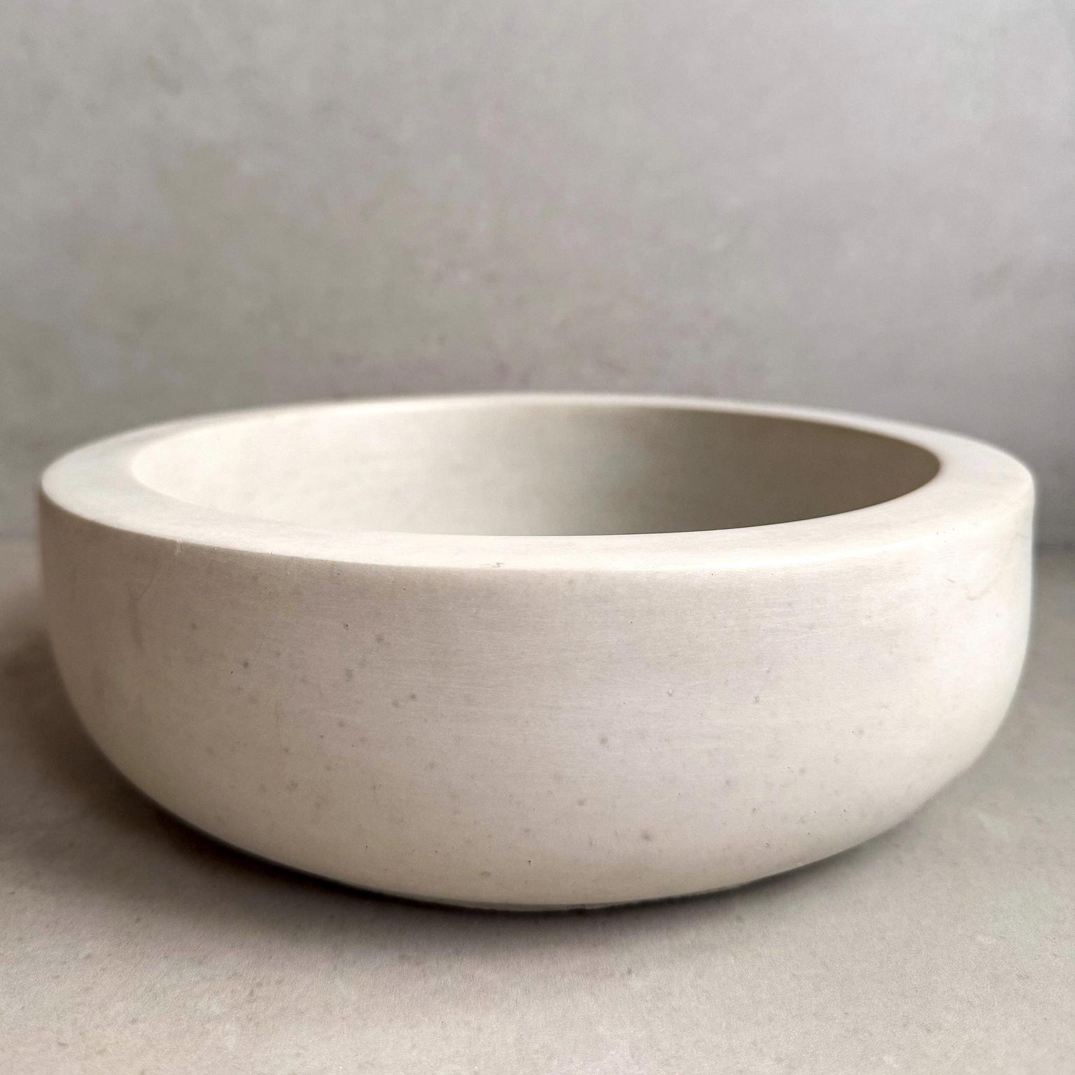 Minimalist Concrete Bowl, 9”, Heavy Modern Bowl, Catch All Dish, Large Cement Bowl, Contemporary Bowl, Centerpeice Decor, Decorative Bowl