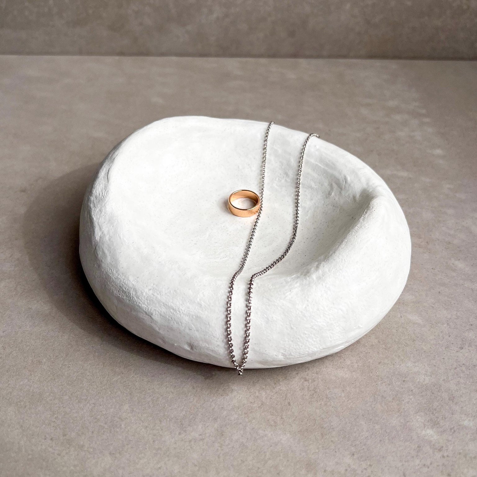 FLOWY Concrete Tray, Asymmetrical Bowl, Catch All Tray, Modern Jewelry Display, Chunky Dish, Trinket Tray, Bubble Dish, Curvy Concrete Decor