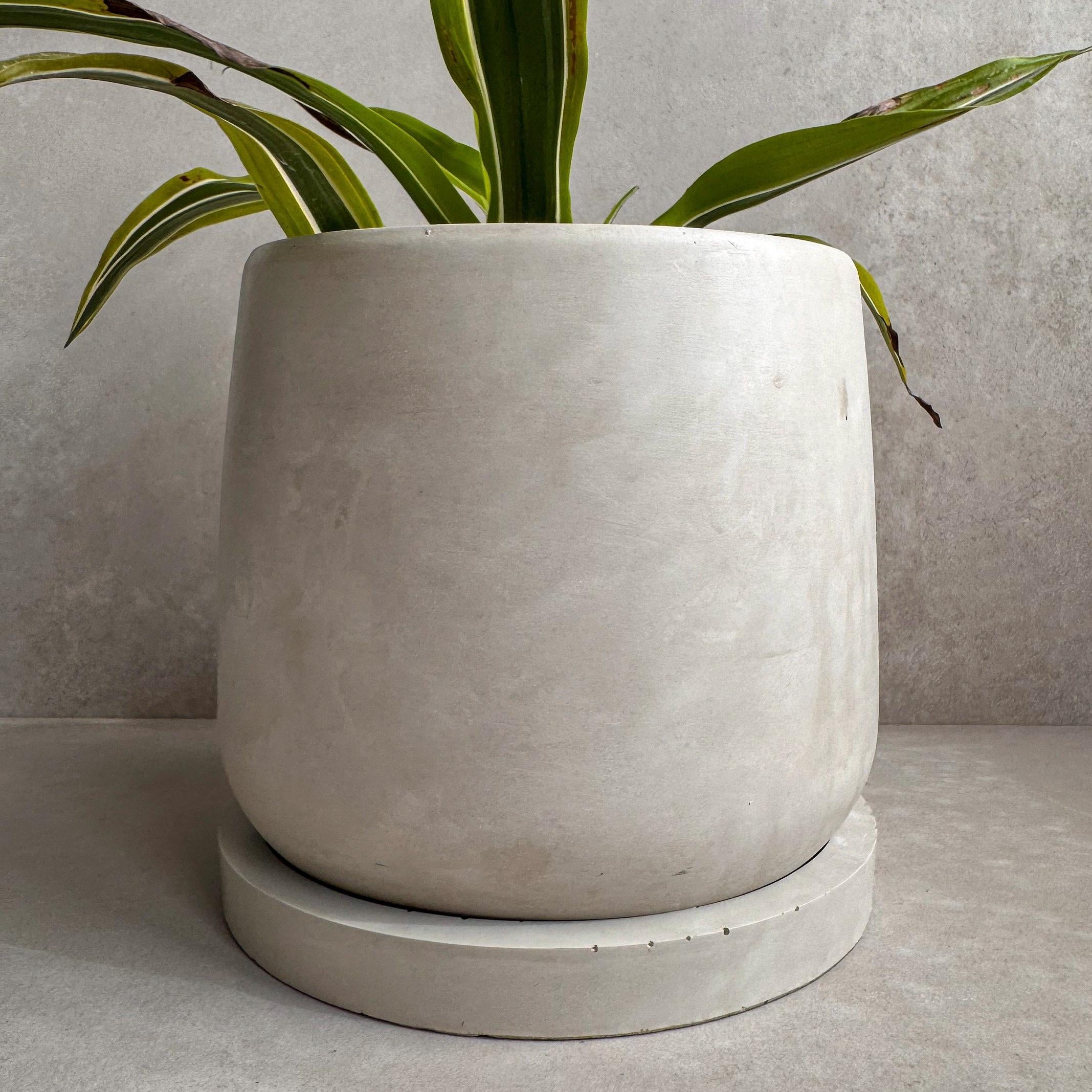 Concrete Planter with Saucer, Modern Plant Pot, Stone Planter, Decorative Cement Pot, Minimalist Pot with Drainage, Nordic Pot, 7” Round Pot