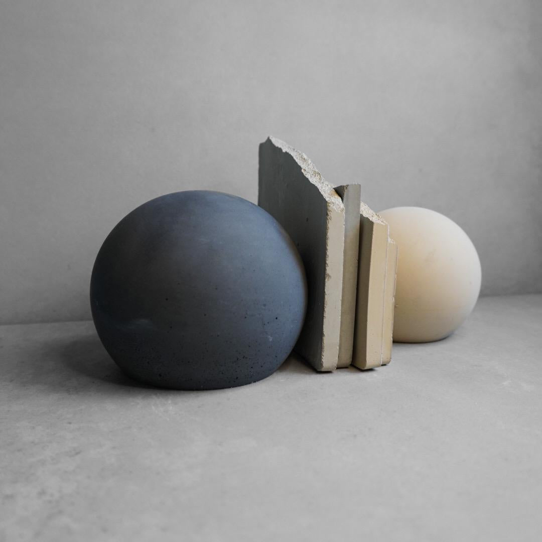 Concrete Sphere Bookend, Round Ball Sculpture, Stone Shelf Decor, Cement Orb Paperweight, Industrial Book Holder, Minimalist Office Decor