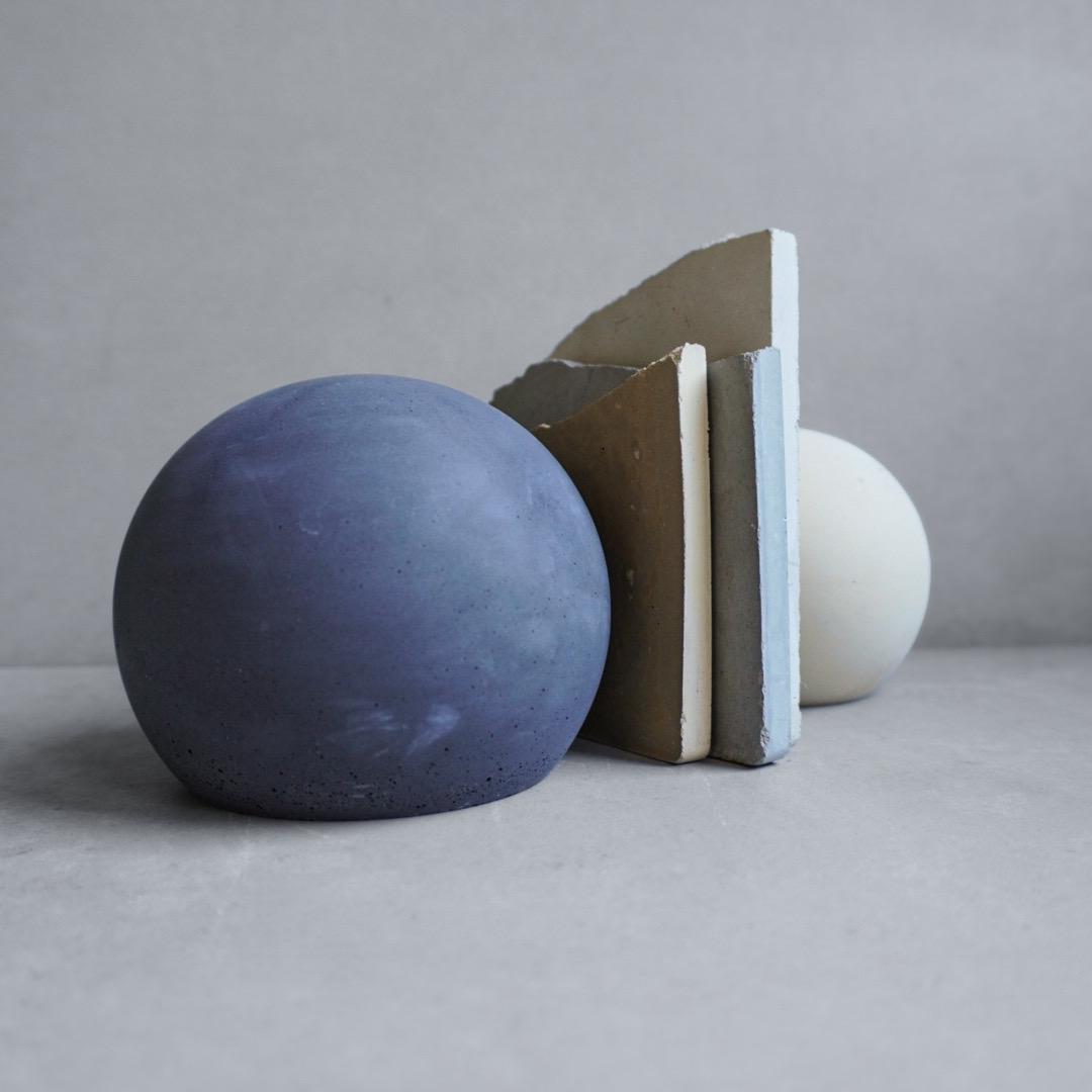 Concrete Sphere Bookend, Round Ball Sculpture, Stone Shelf Decor, Cement Orb Paperweight, Industrial Book Holder, Minimalist Office Decor