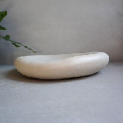 Pebble Concrete Tray | Sculptural Catchall, Organic Accent Tray, Earthy Japandi Decor, Minimalist Jewelry Dish, Wabi Sabi Photo Prop, Zen