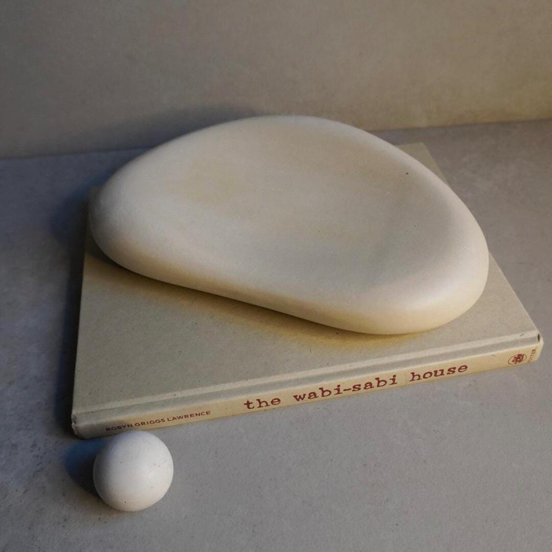 Organic Concrete Tray, Soft Sculptural Catchall, Bean Shaped Jewelry Display, Chunky Japandi Decor, Pebble Trinket Tray, Abstract Dish