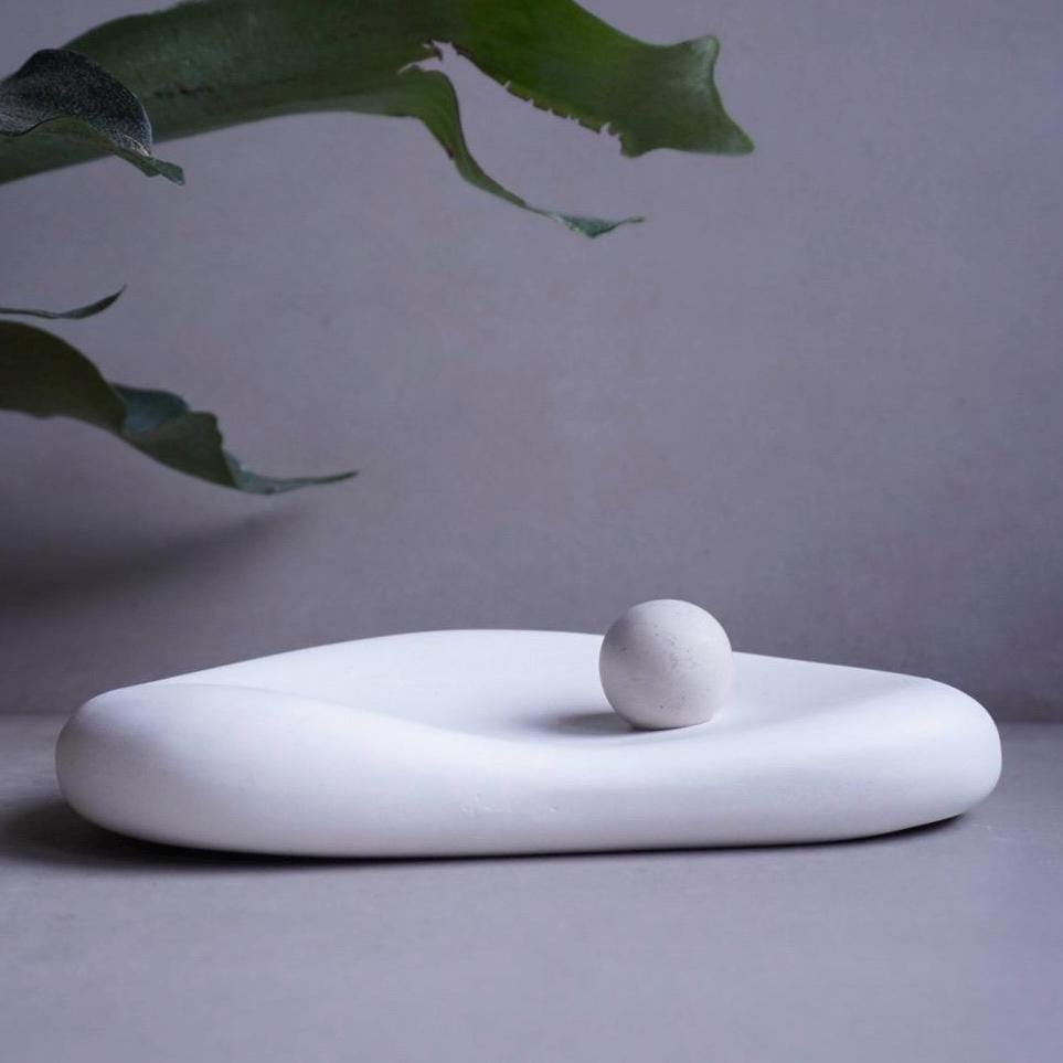Organic Concrete Tray, Soft Sculptural Catchall, Bean Shaped Jewelry Display, Chunky Japandi Decor, Pebble Trinket Tray, Abstract Dish
