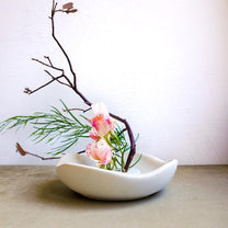 Wavy Concrete Bowl | Asymmetrical Catchall, Decorative Tray, Organic Shaped Trinket Tray, Sculptural Japandi Decor, Curvy Stone Homewares